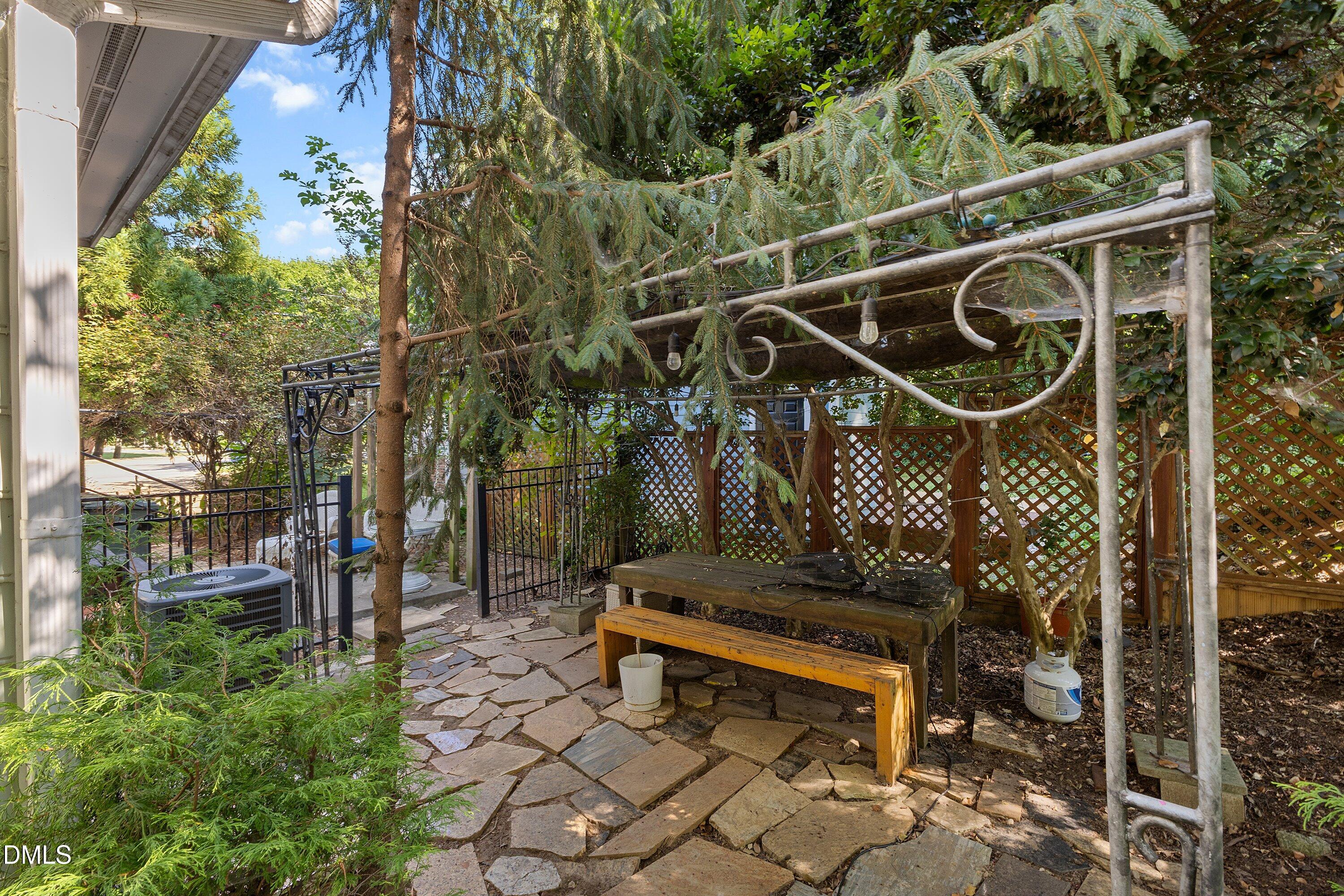 814 S Bloodworth Street Property Photo 36