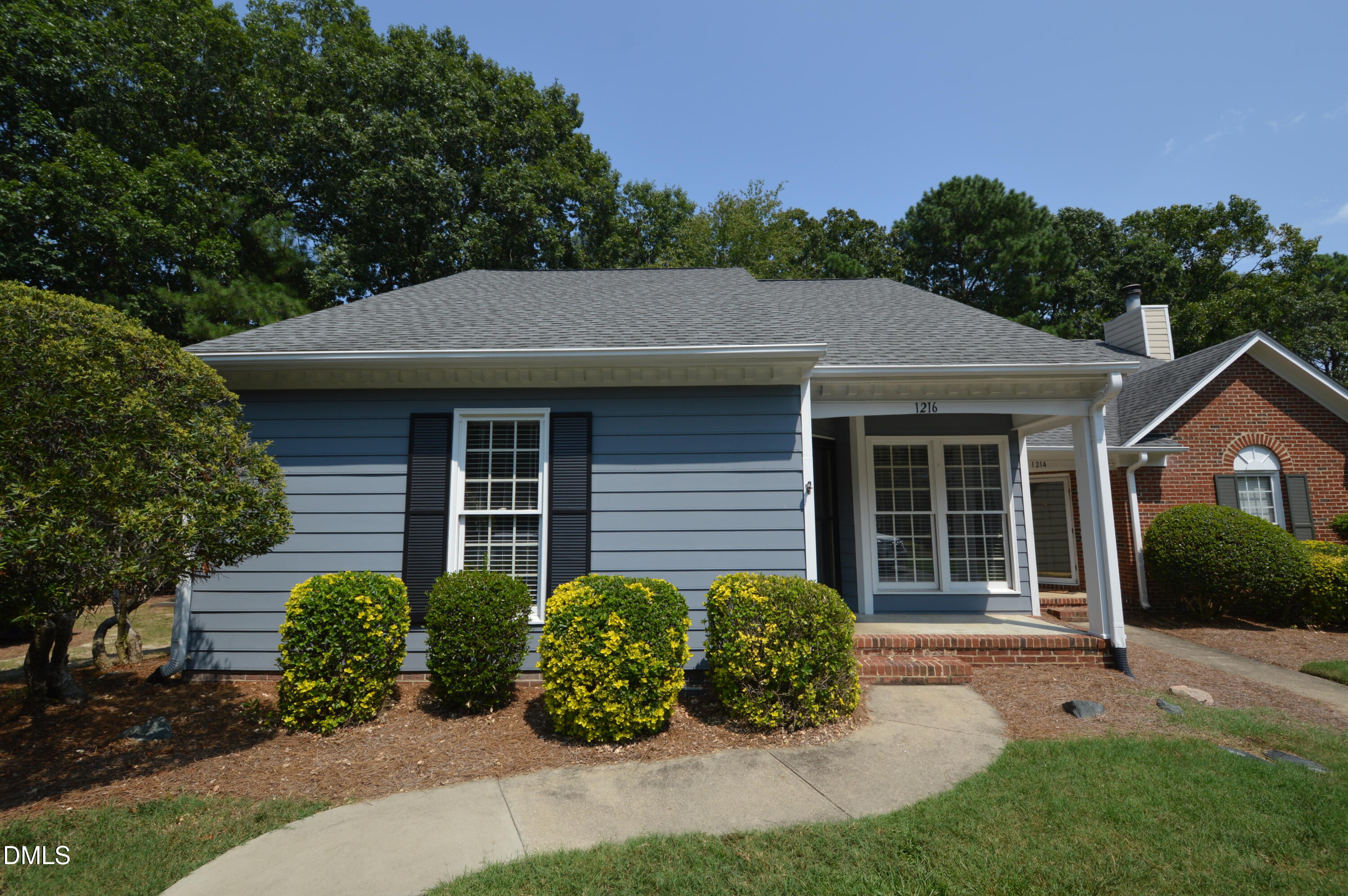1216 Deptford Court Property Photo 1