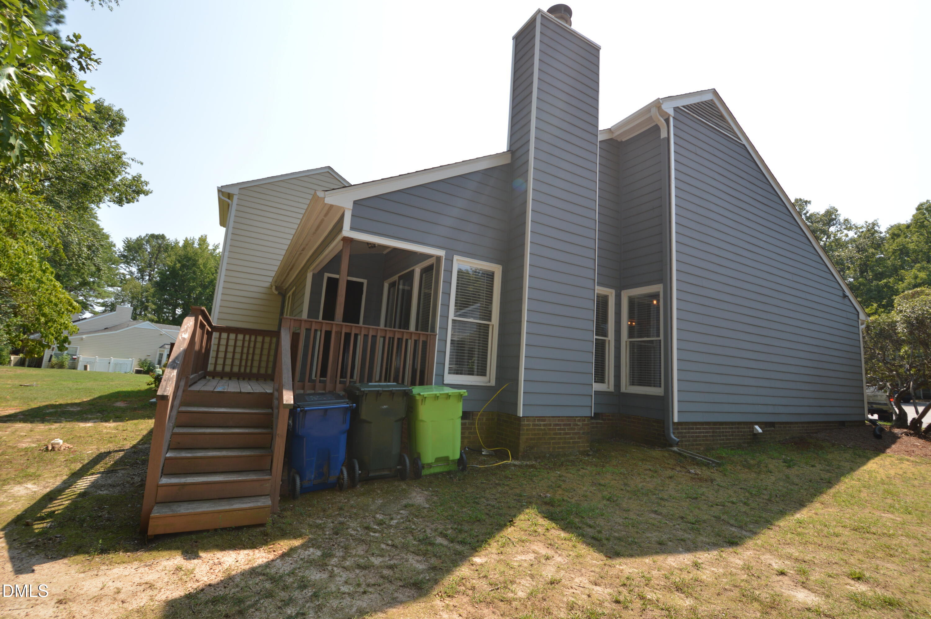 1216 Deptford Court Property Photo 4