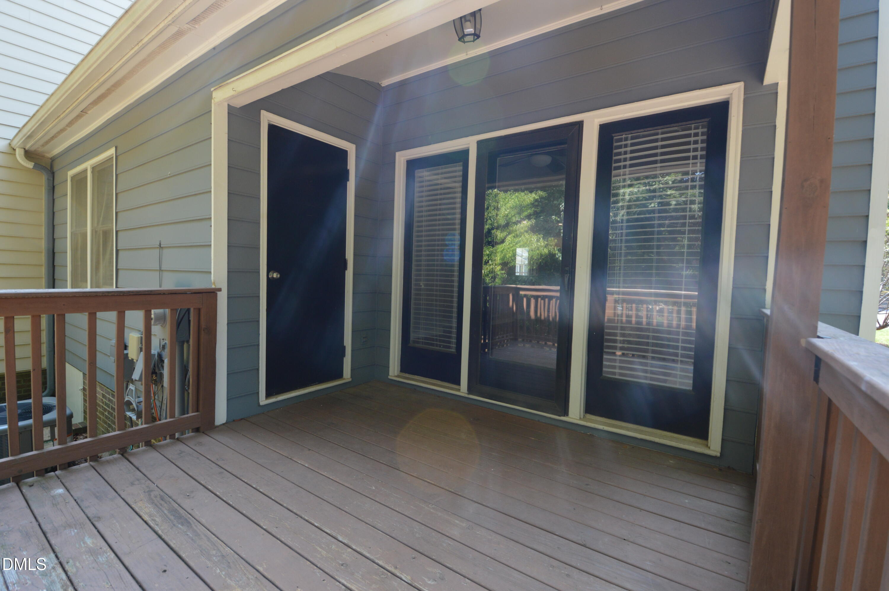 1216 Deptford Court Property Photo 6