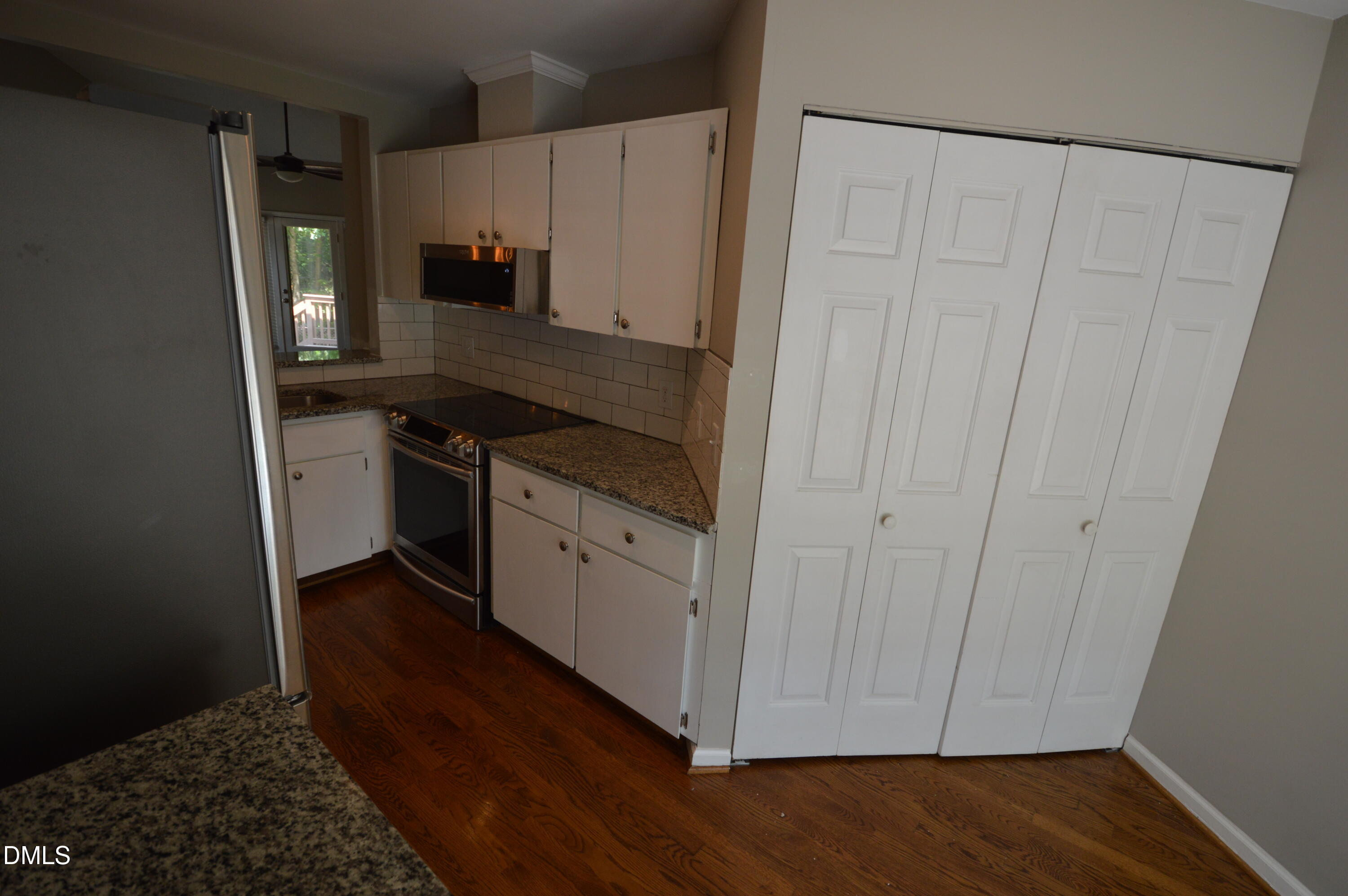 1216 Deptford Court Property Photo 11