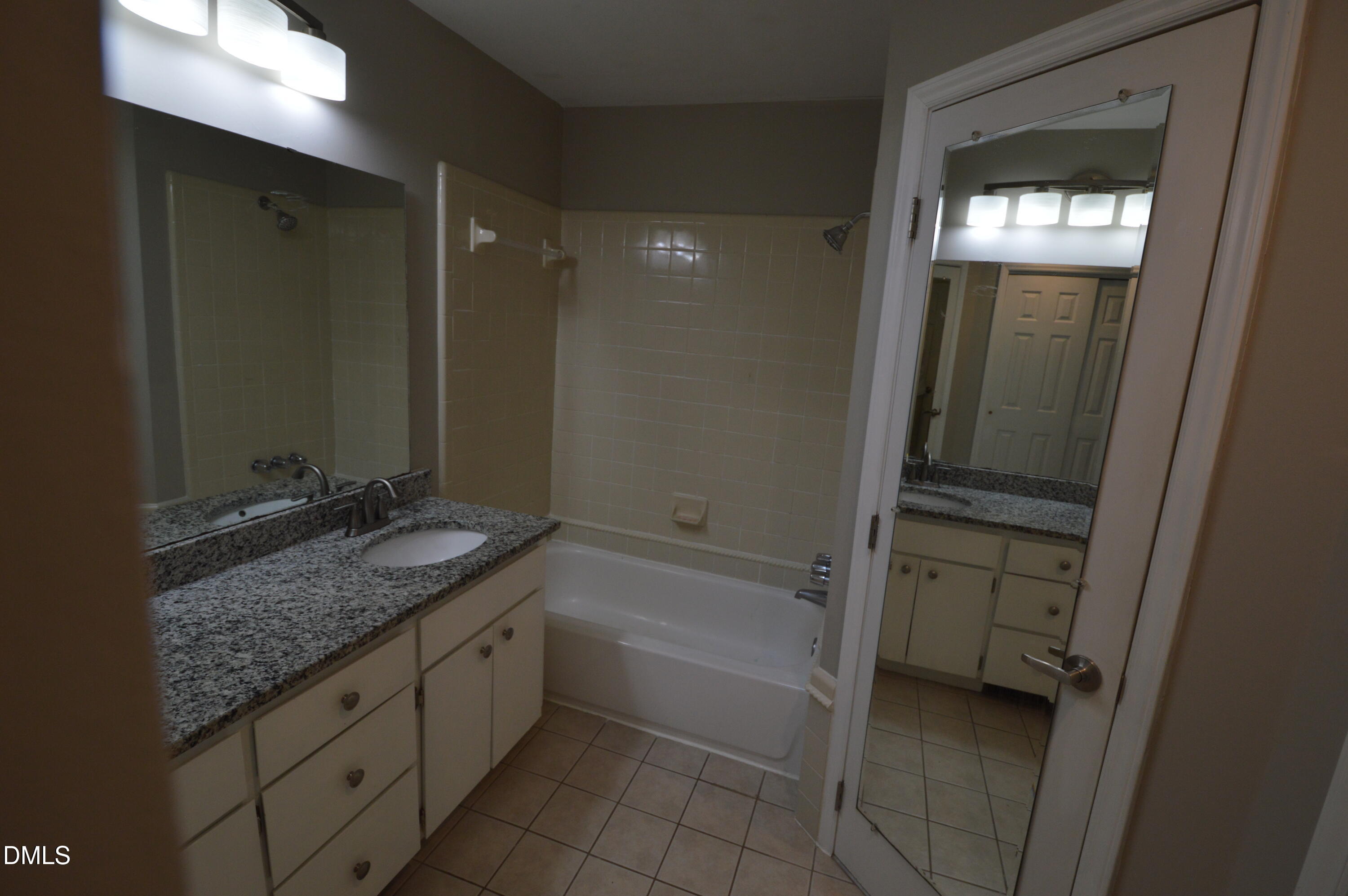 1216 Deptford Court Property Photo 21