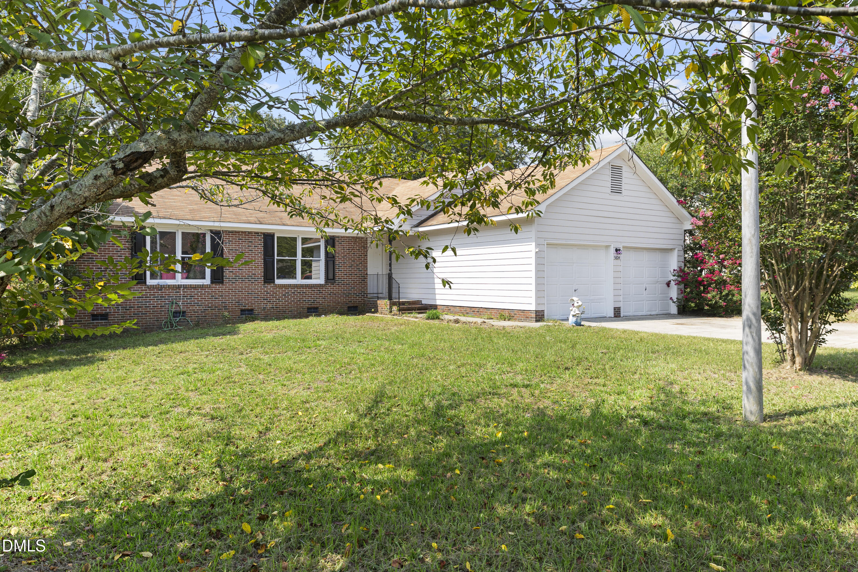5804 Bear Creek Circle Property Photo 2