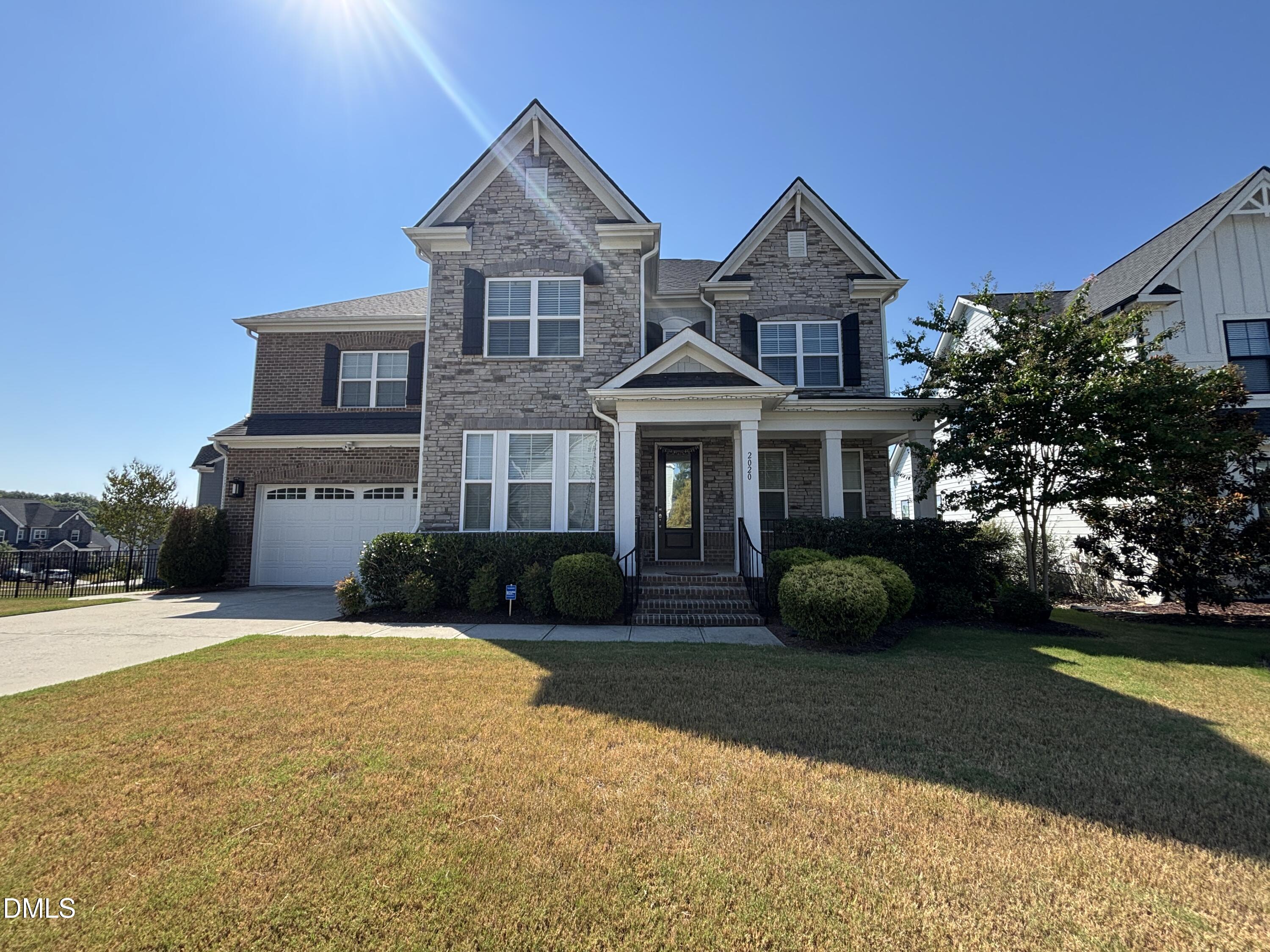2020 Edens Ridge Avenue Property Photo 1