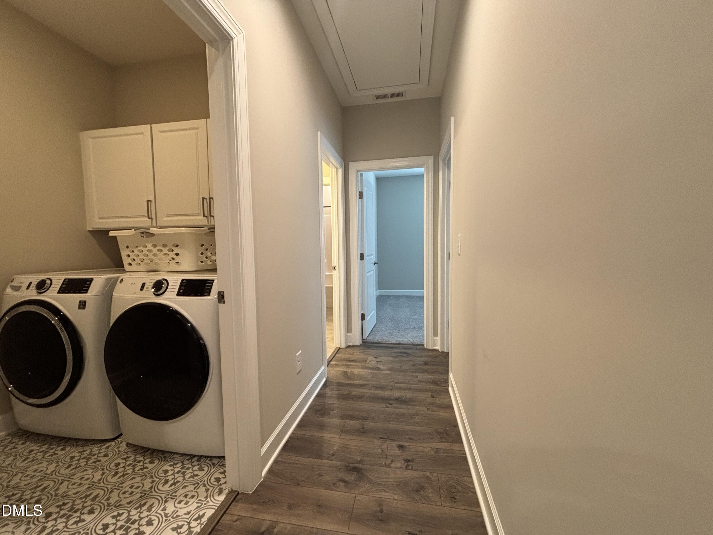 2020 Edens Ridge Avenue Property Photo 7