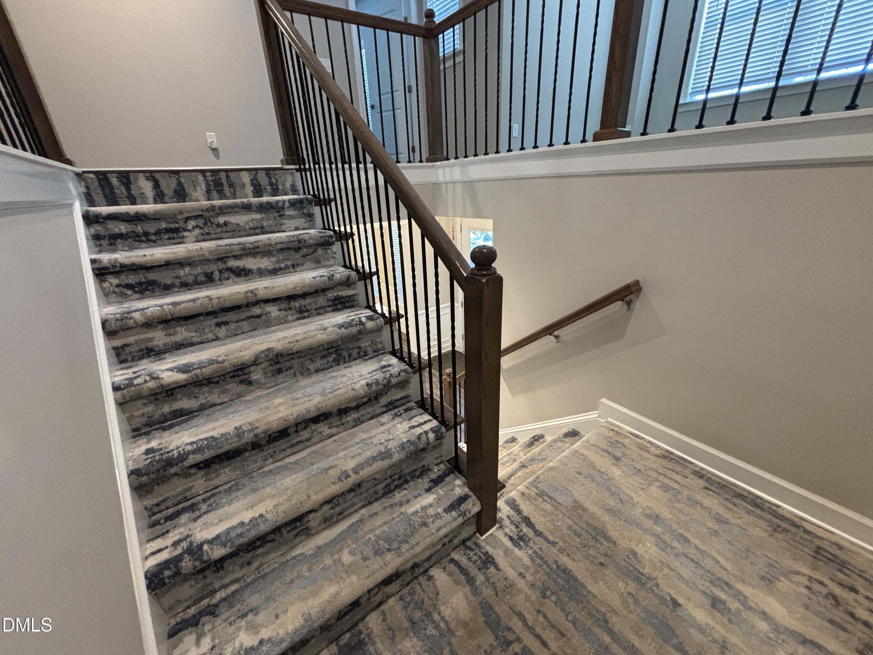 2020 Edens Ridge Avenue Property Photo 12