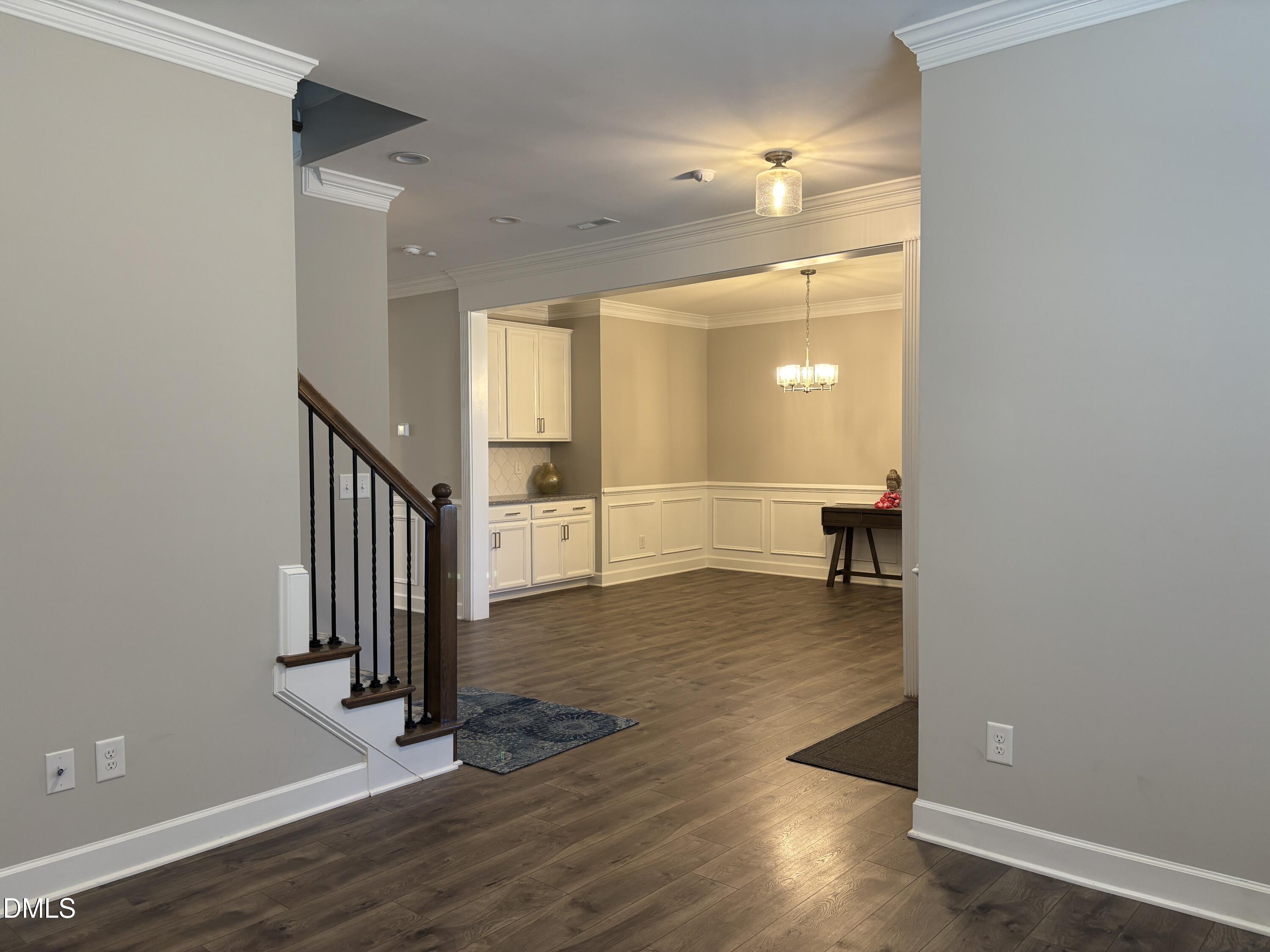 2020 Edens Ridge Avenue Property Photo 17