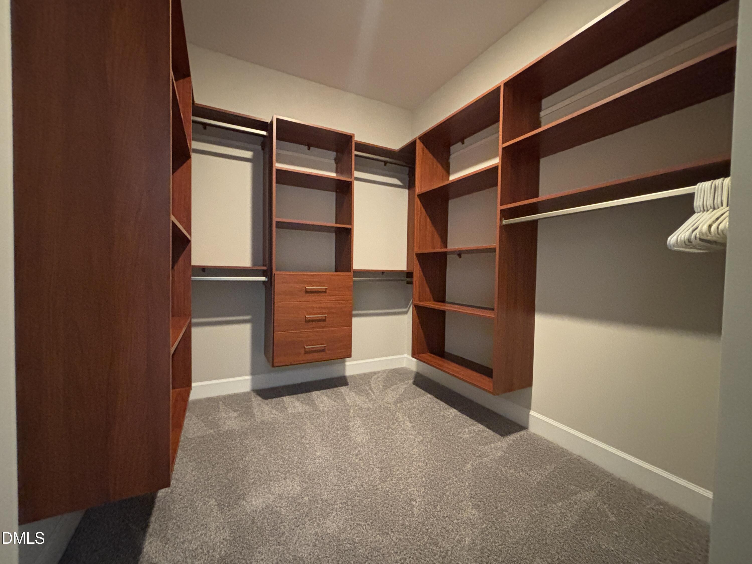 2020 Edens Ridge Avenue Property Photo 19