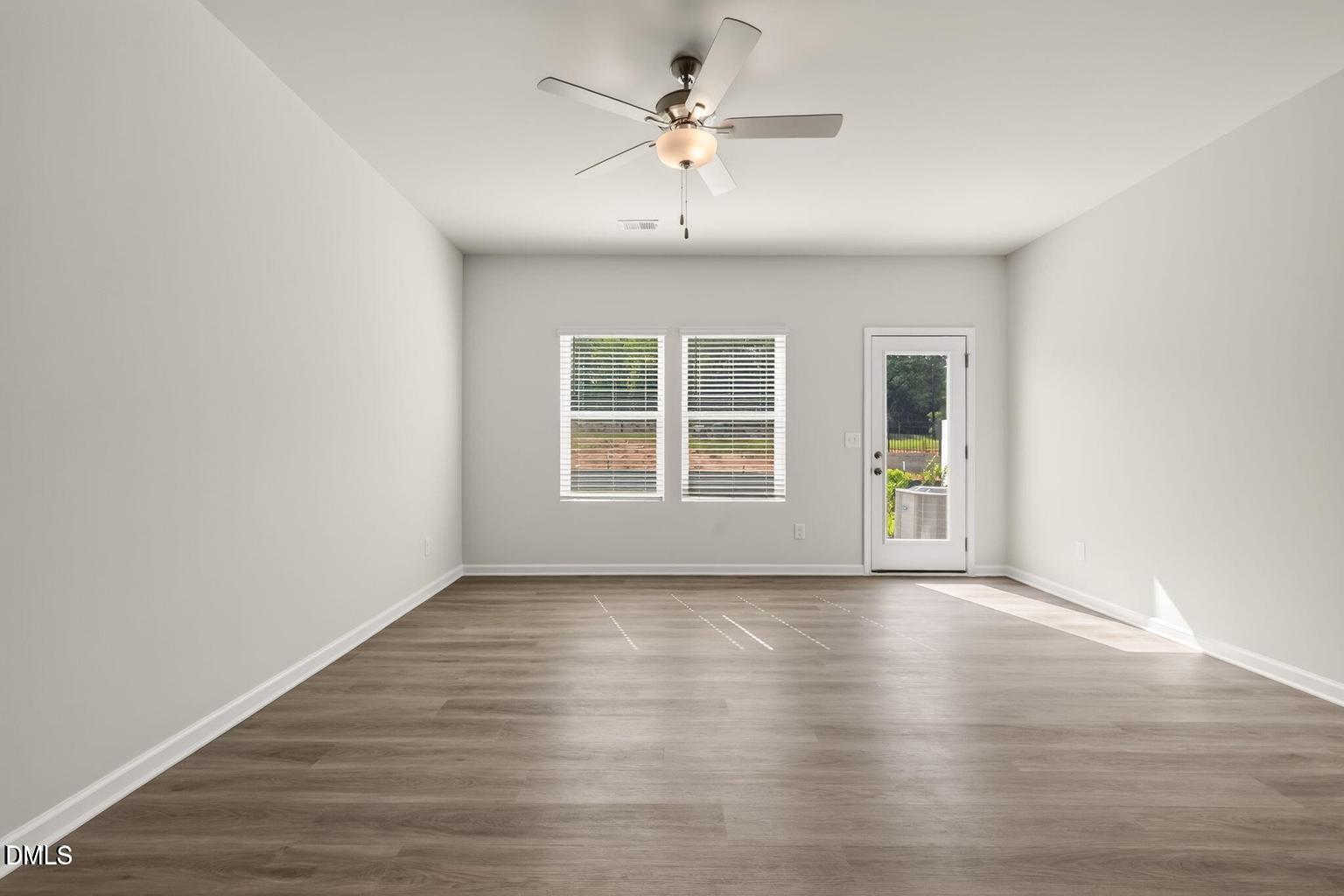 422 Barrington Key Drive Property Photo 3