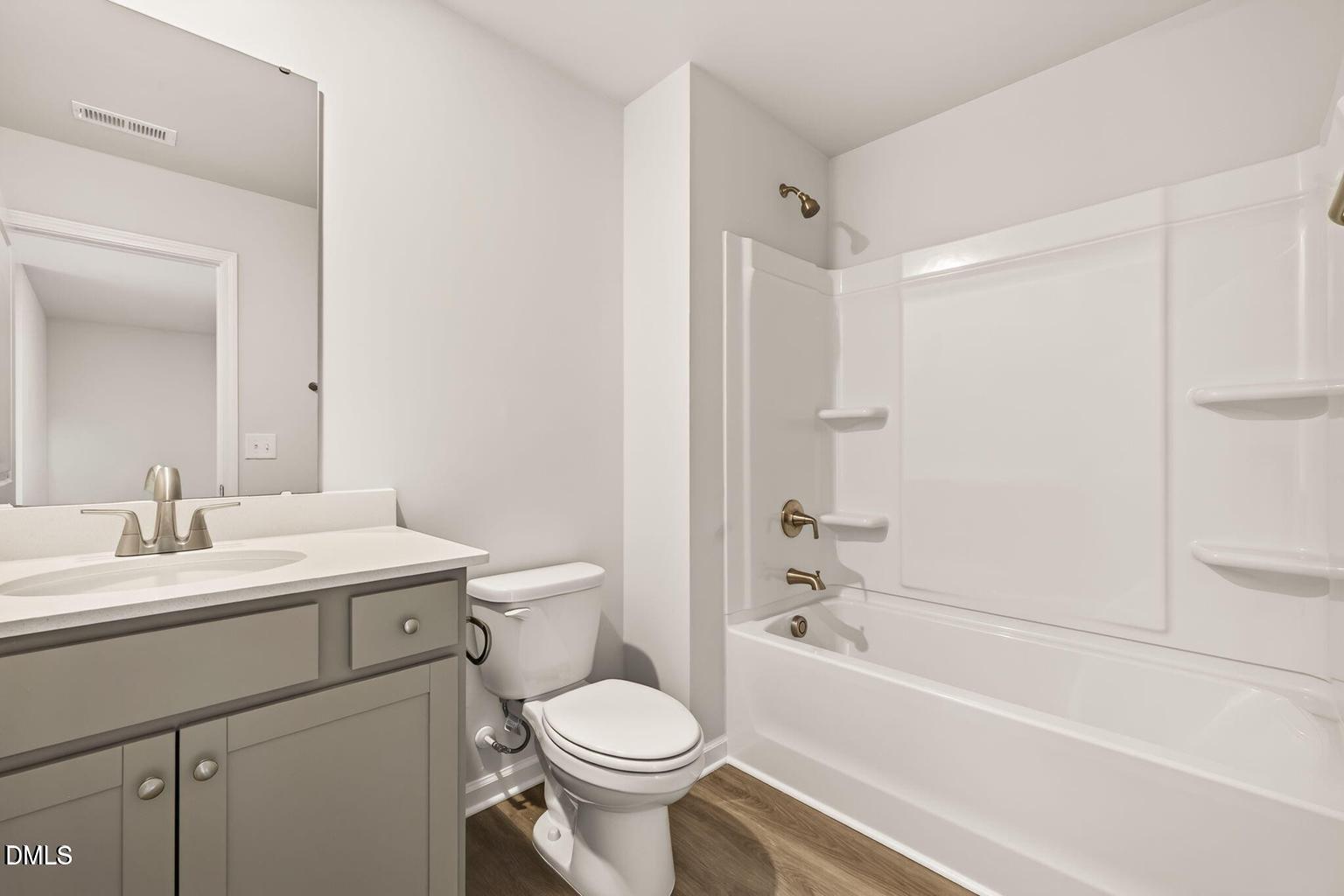422 Barrington Key Drive Property Photo 13