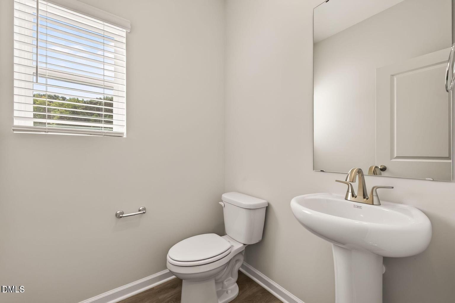 422 Barrington Key Drive Property Photo 26