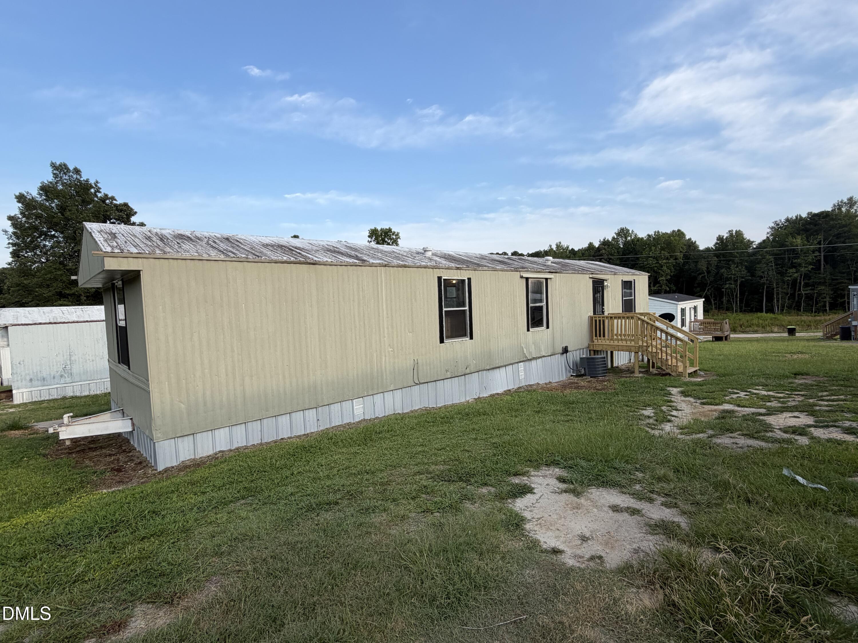 80 Pine Forest Loop Property Photo 1