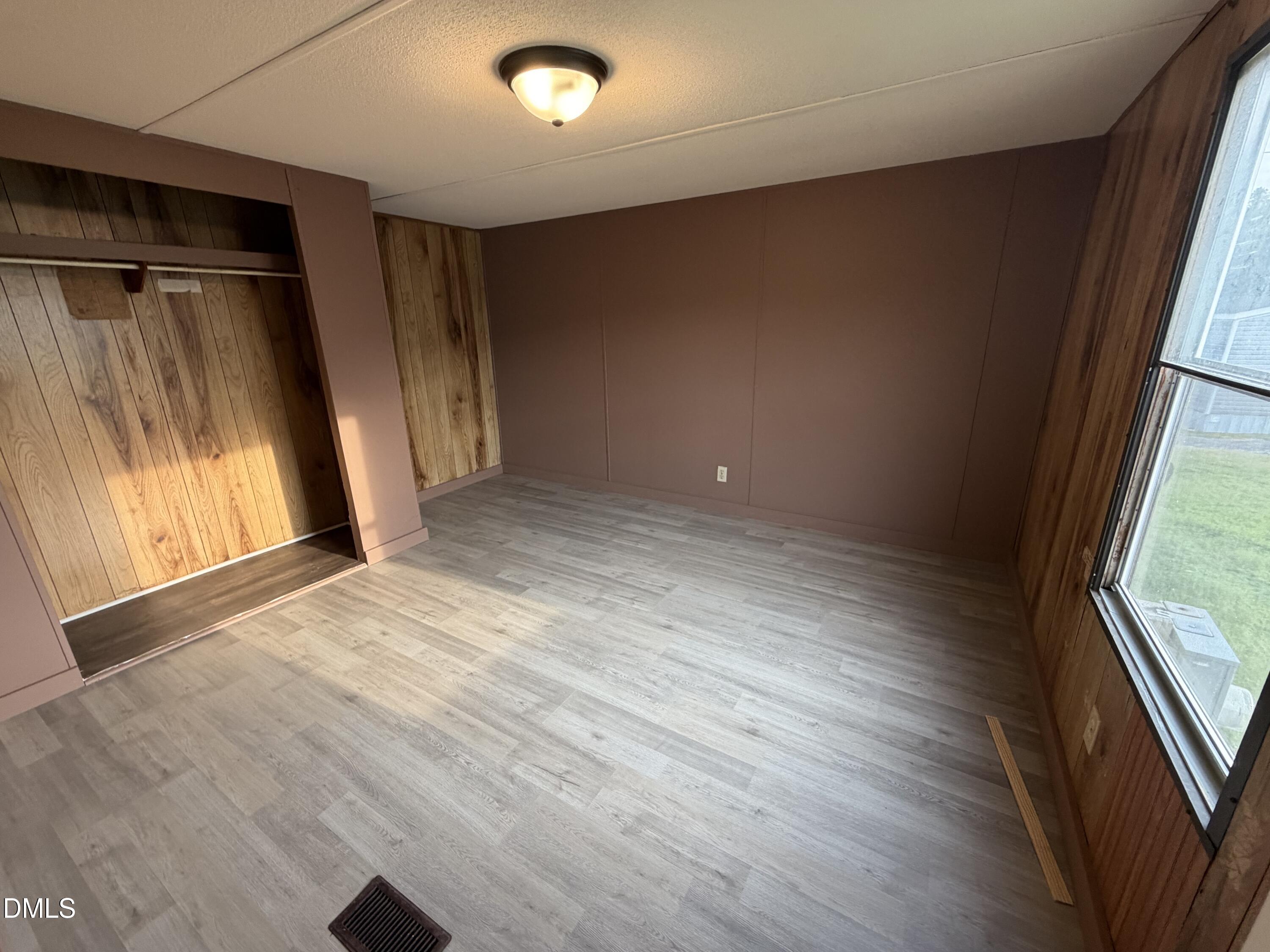 80 Pine Forest Loop Property Photo 4