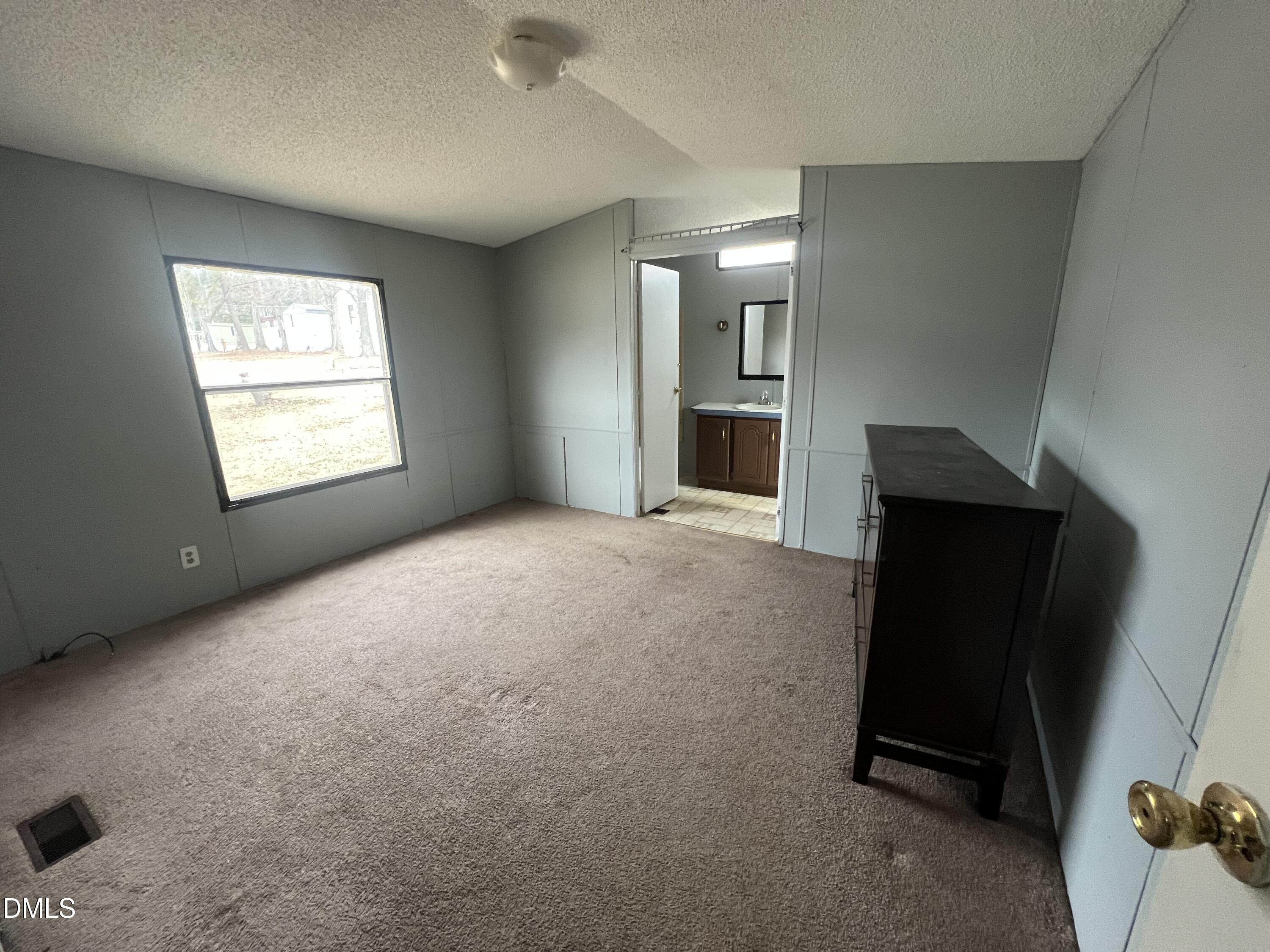 172 Pine Forest Loop Property Photo 5