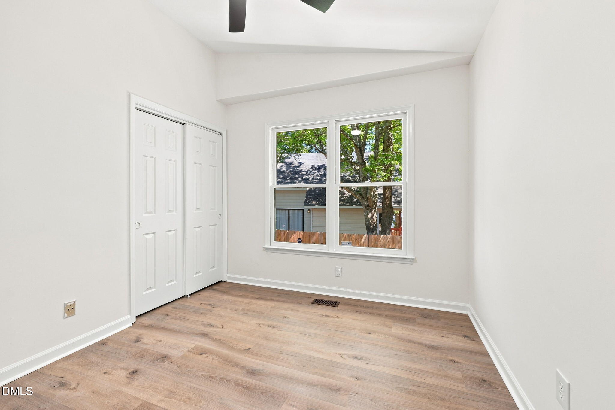 468 Dickens Drive Property Photo 14