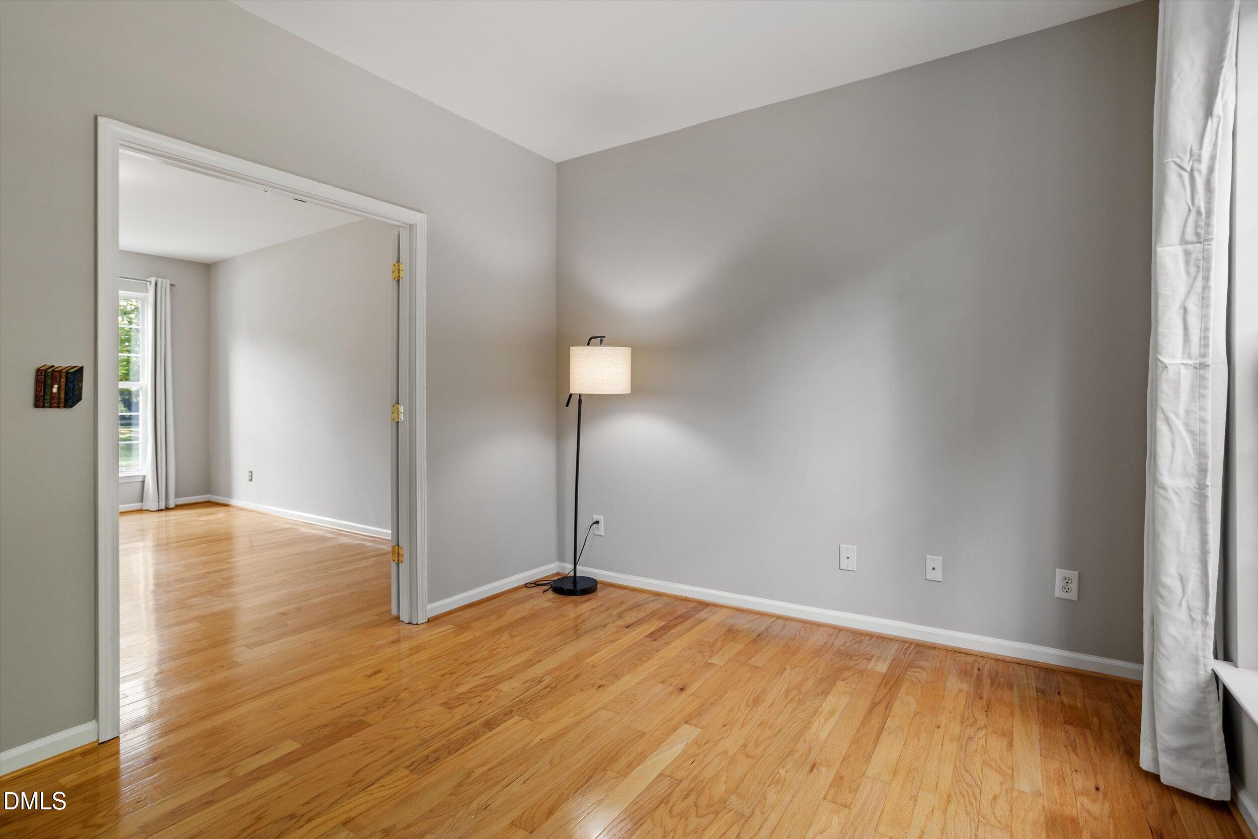 611 Sherwood Forest Place Property Photo 4