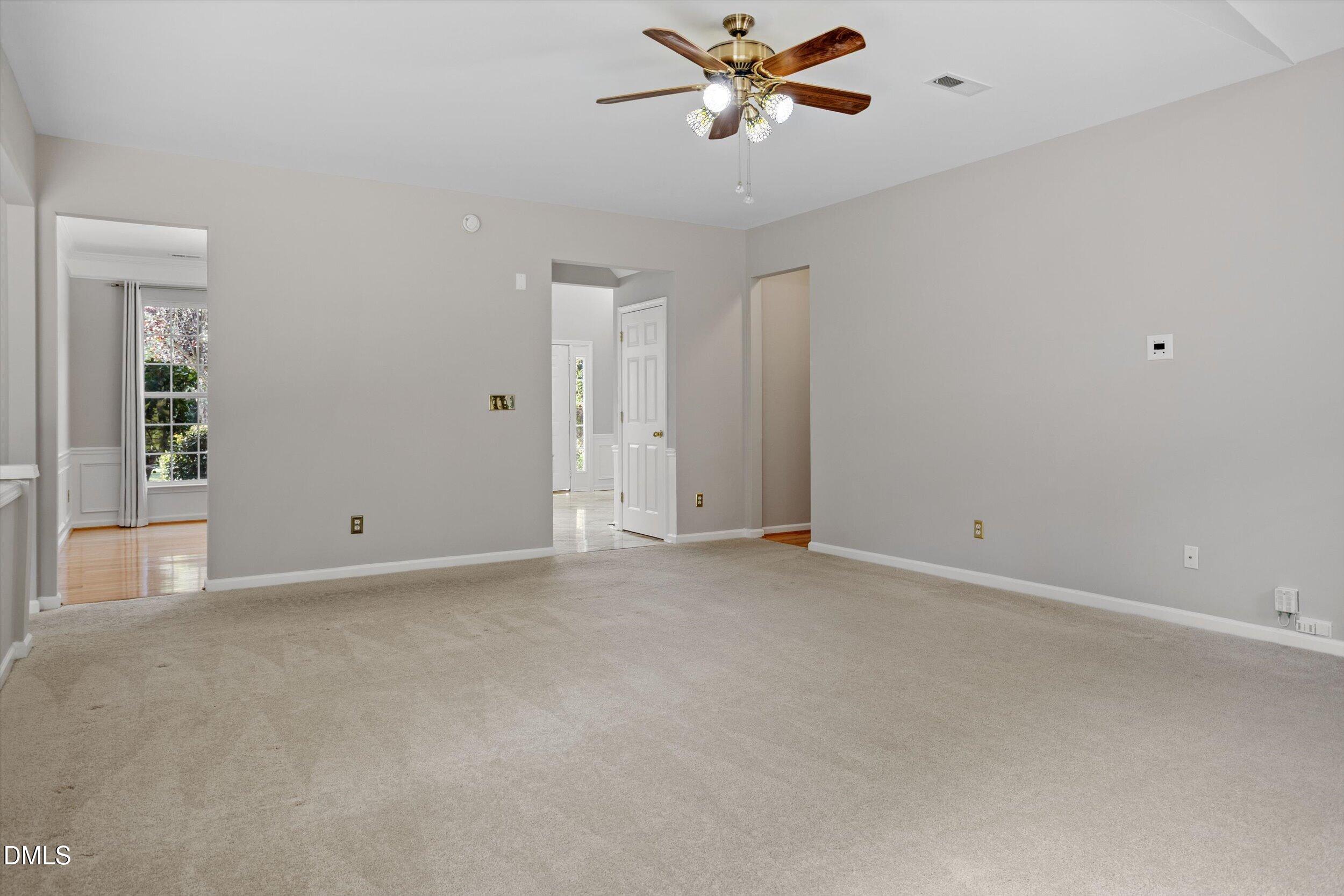 611 Sherwood Forest Place Property Photo 6