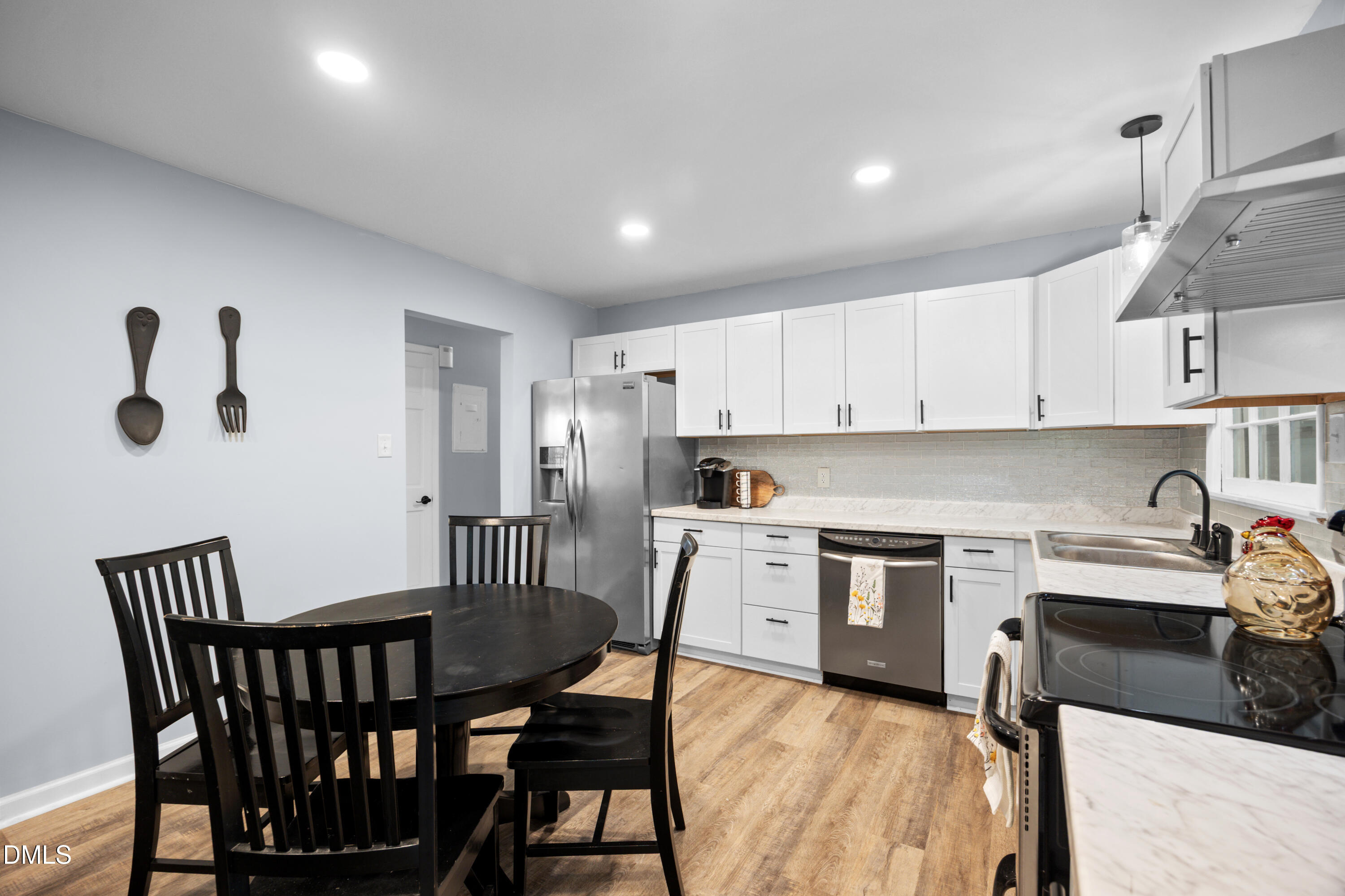 820 Greenwich Street Property Photo 3