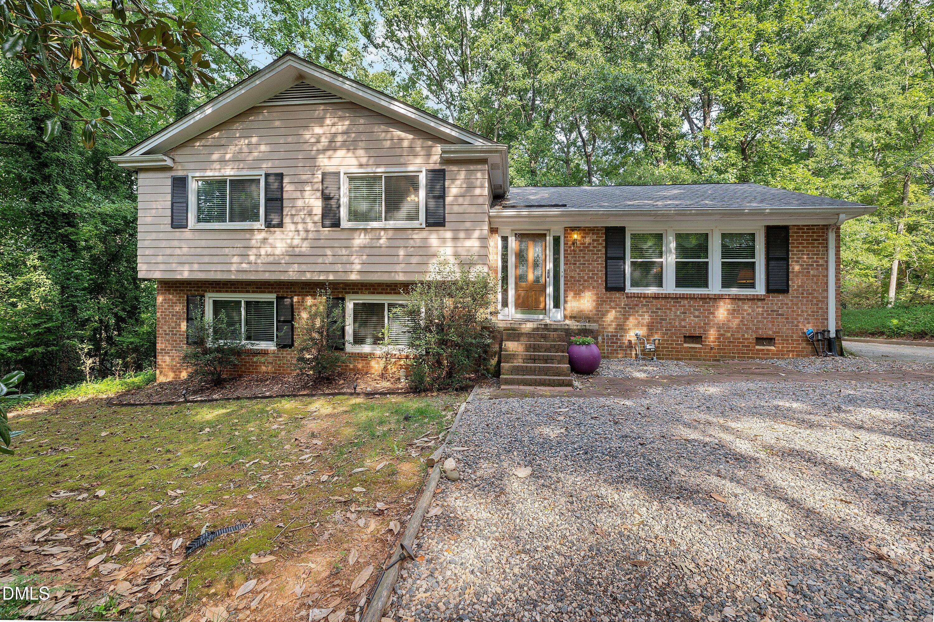 4909 North Hills Drive Property Photo 1