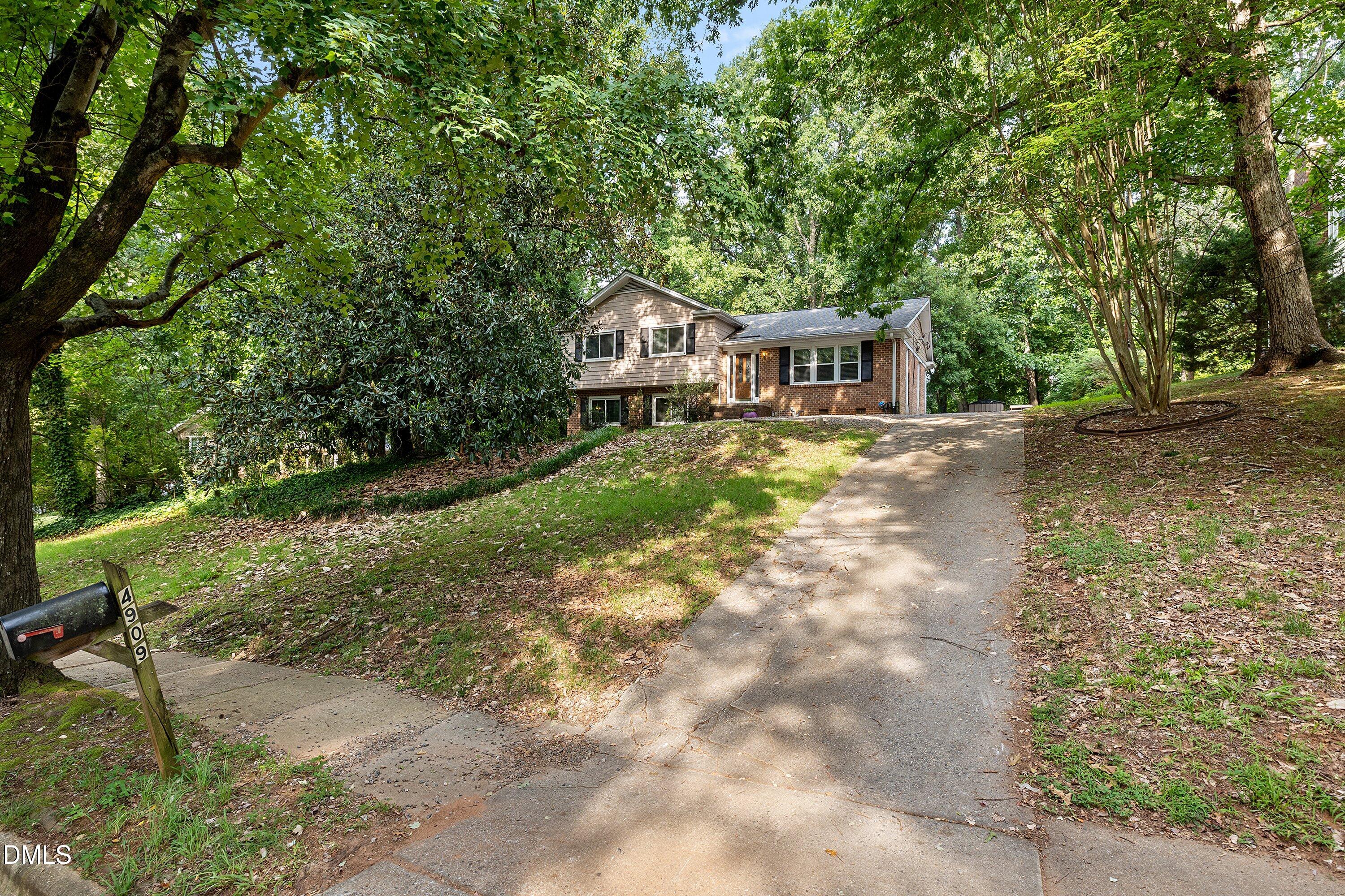 4909 North Hills Drive Property Photo 5