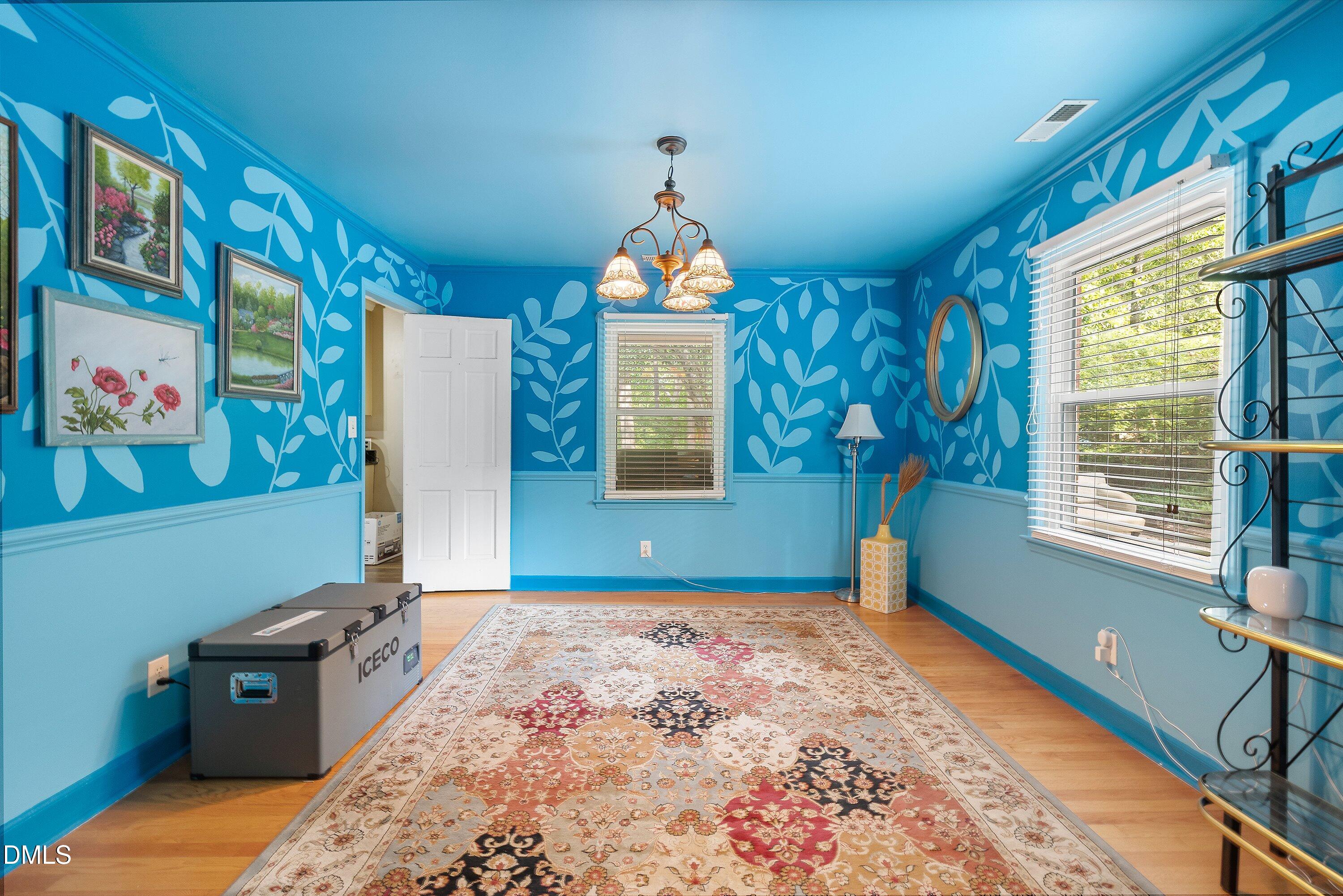 4909 North Hills Drive Property Photo 12