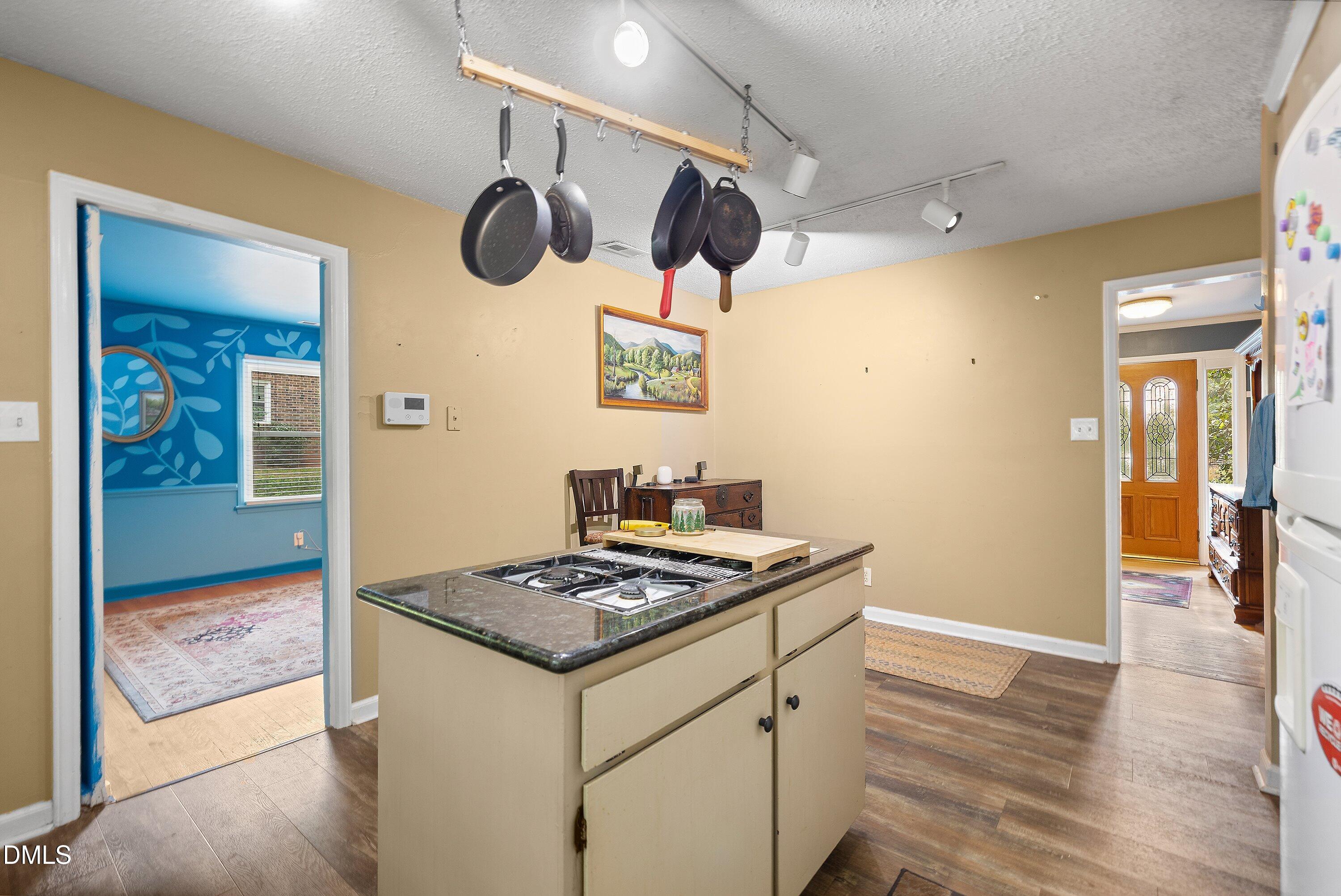 4909 North Hills Drive Property Photo 15