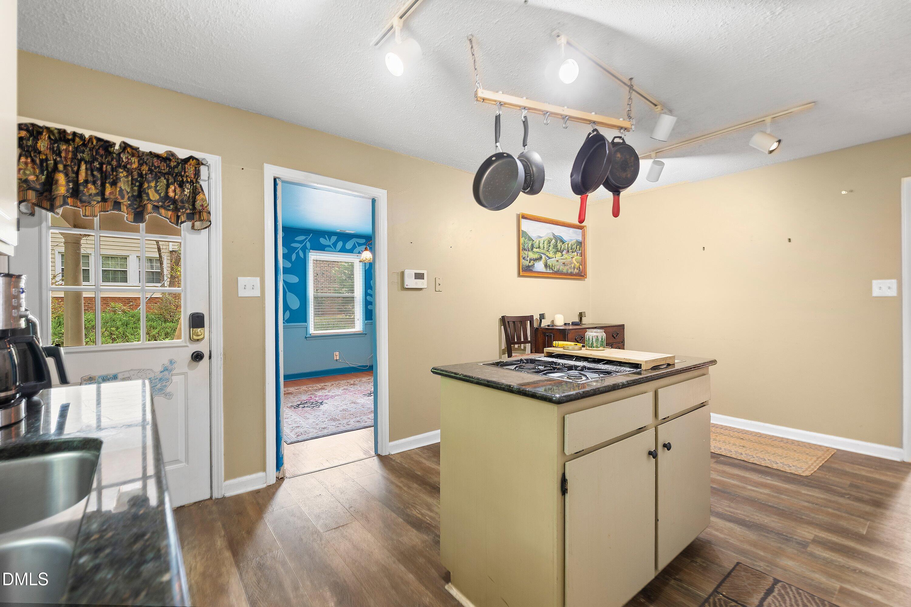 4909 North Hills Drive Property Photo 19