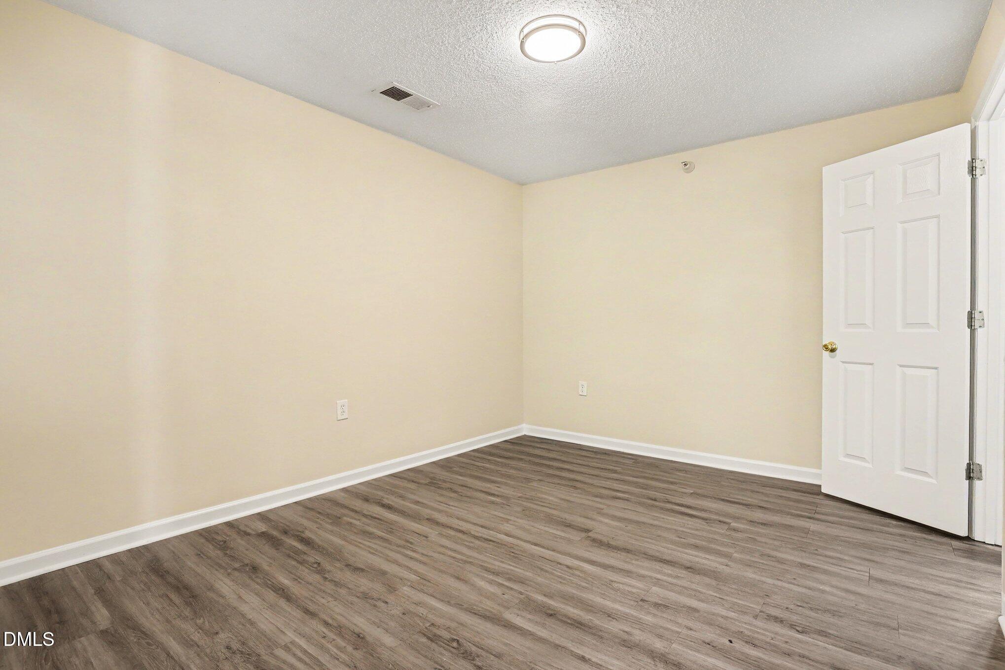 2000 University Woods Road 303 Property Photo 17