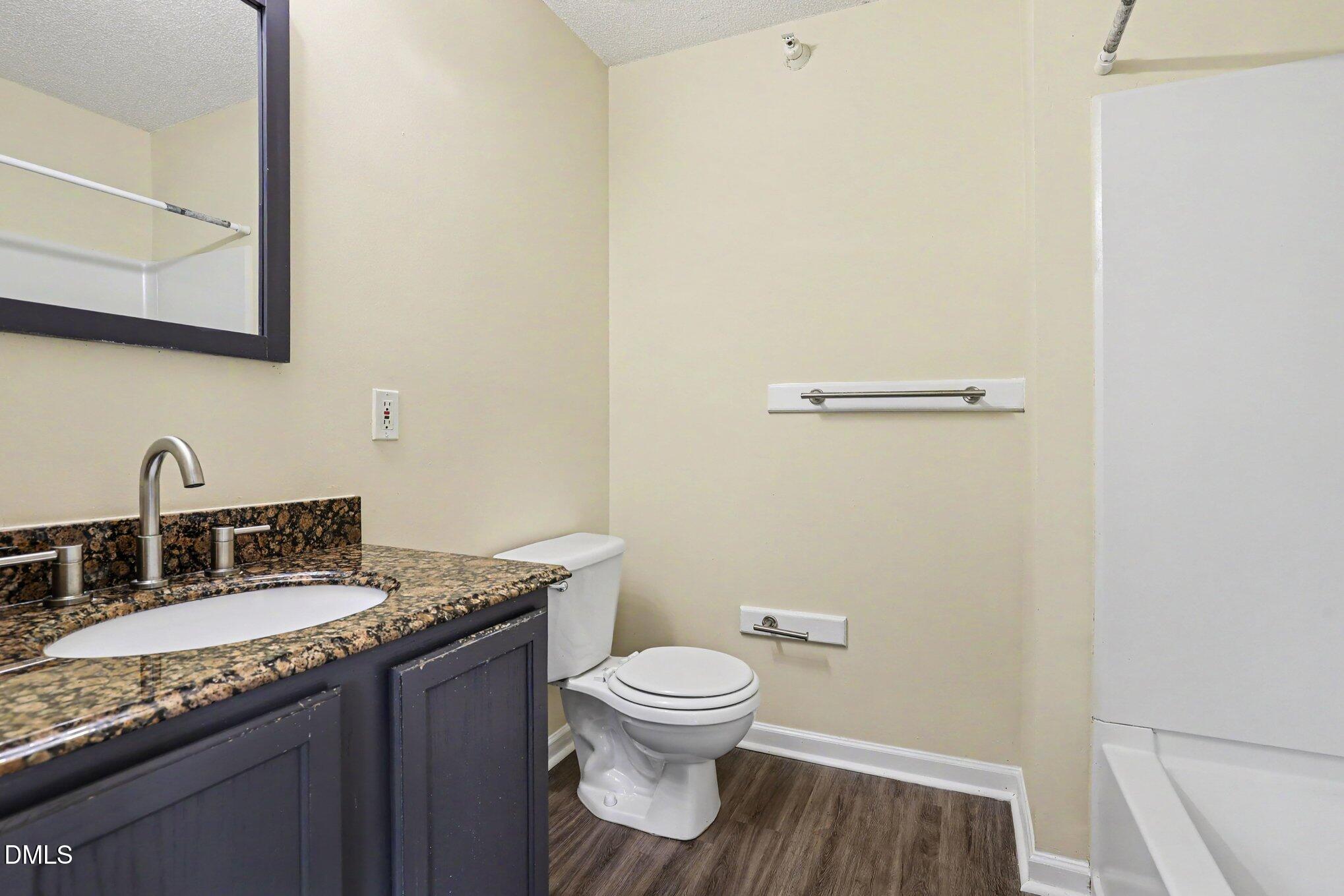 2000 University Woods Road 303 Property Photo 24