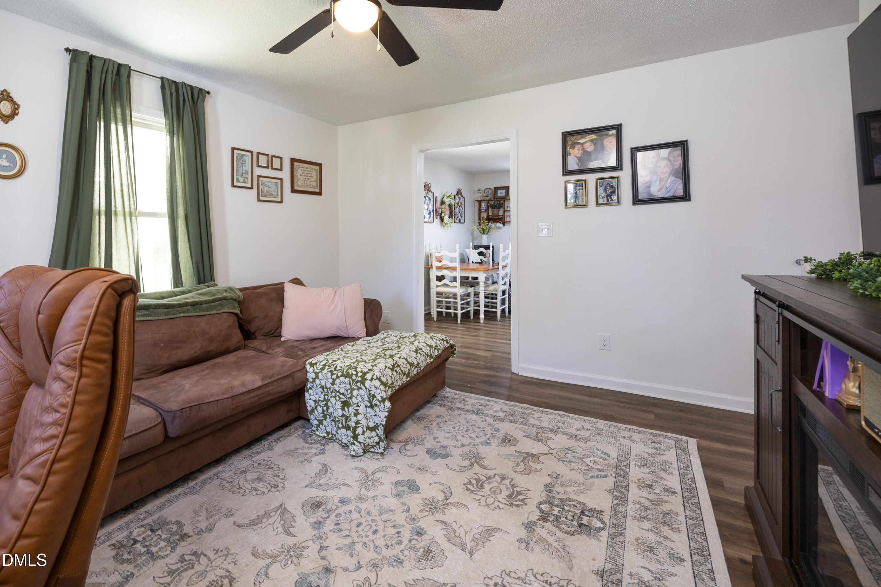 1307 W Pearsall Street Property Photo 6