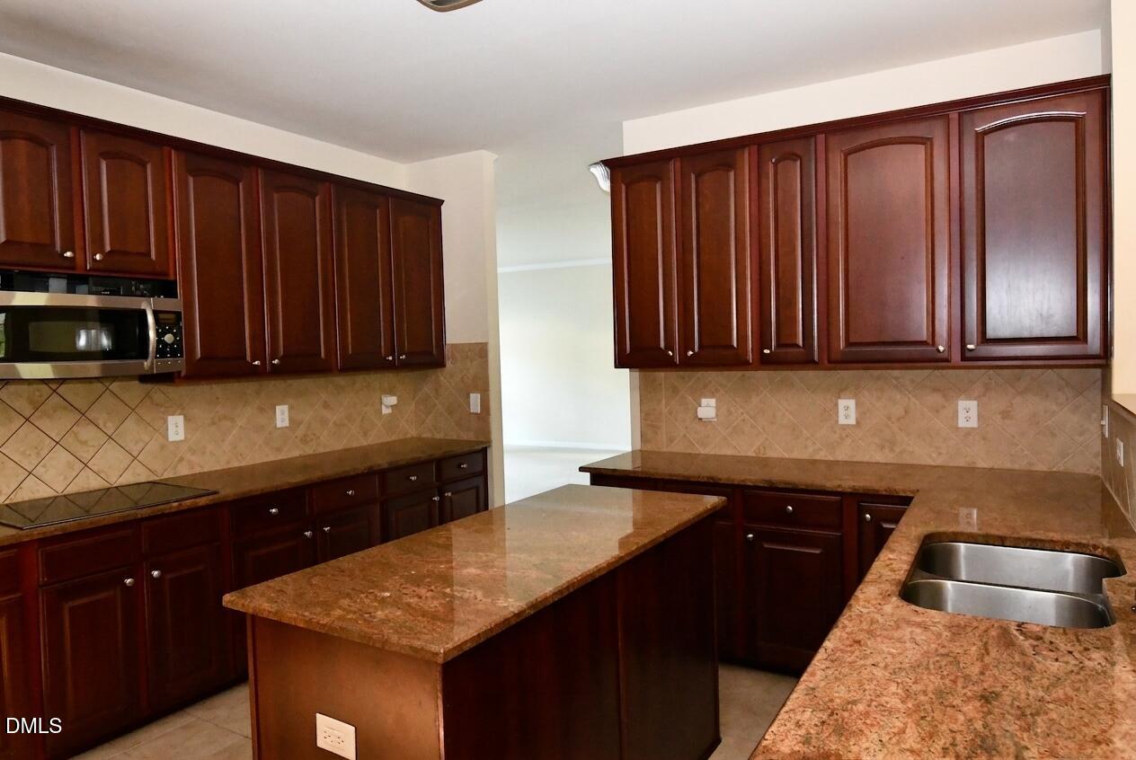 5413 Glenmorgan Lane Property Photo 7