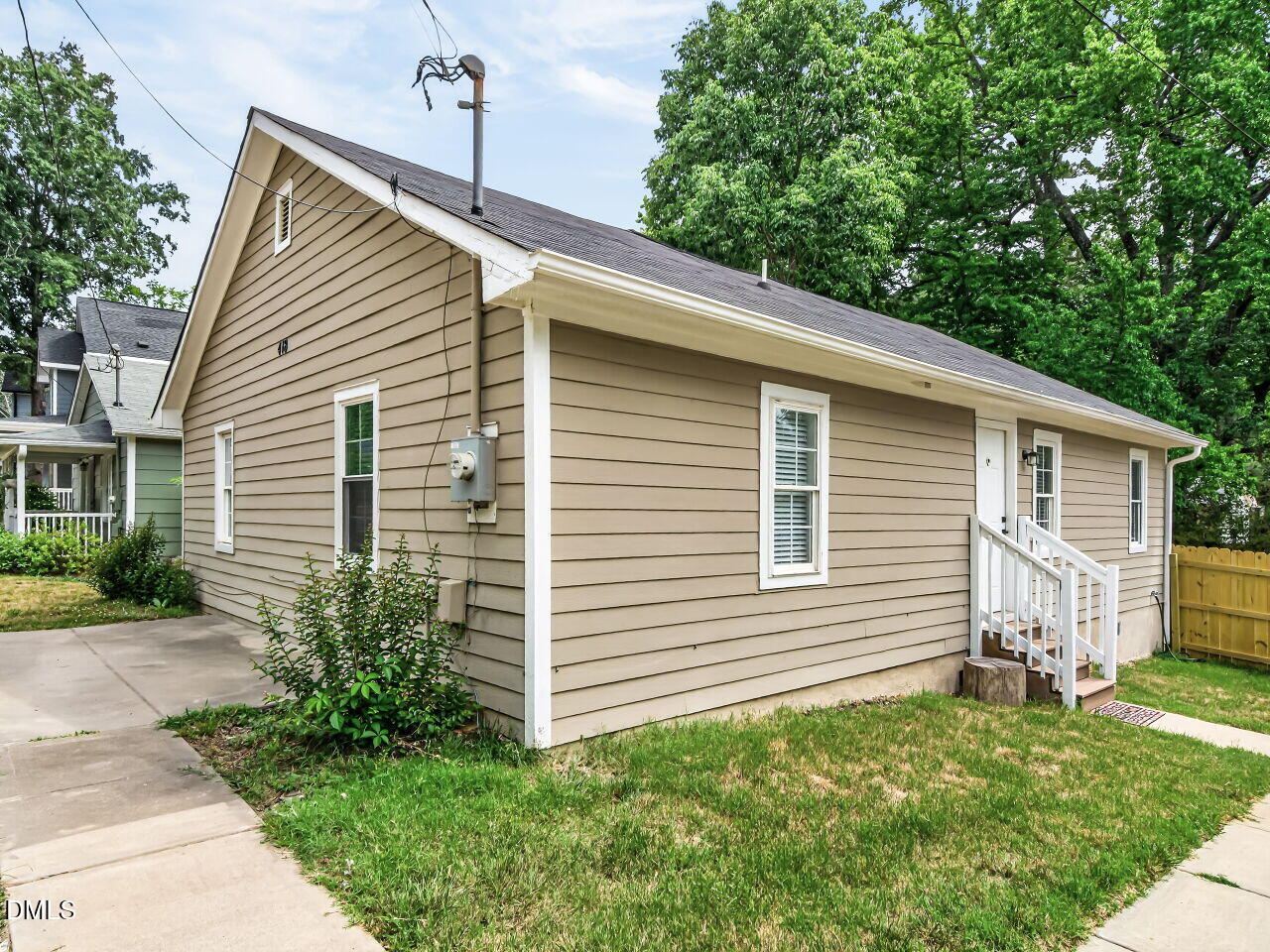 418 N Allen Road Property Photo 1