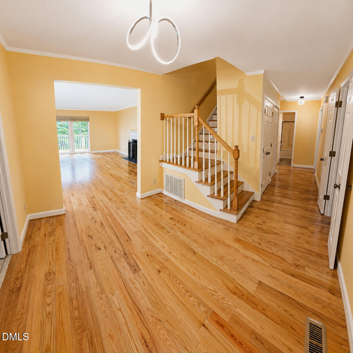 106 Montrose Drive Property Photo 5
