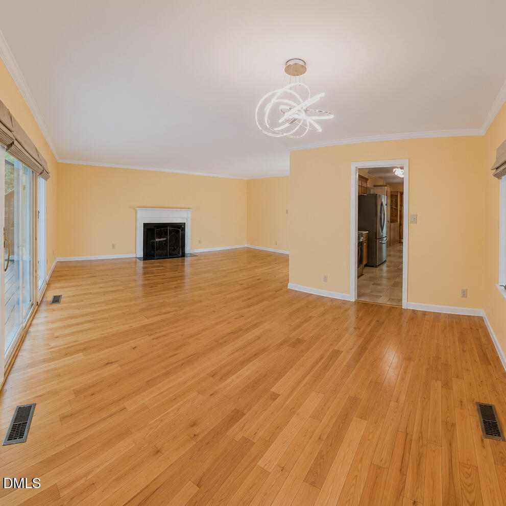106 Montrose Drive Property Photo 8