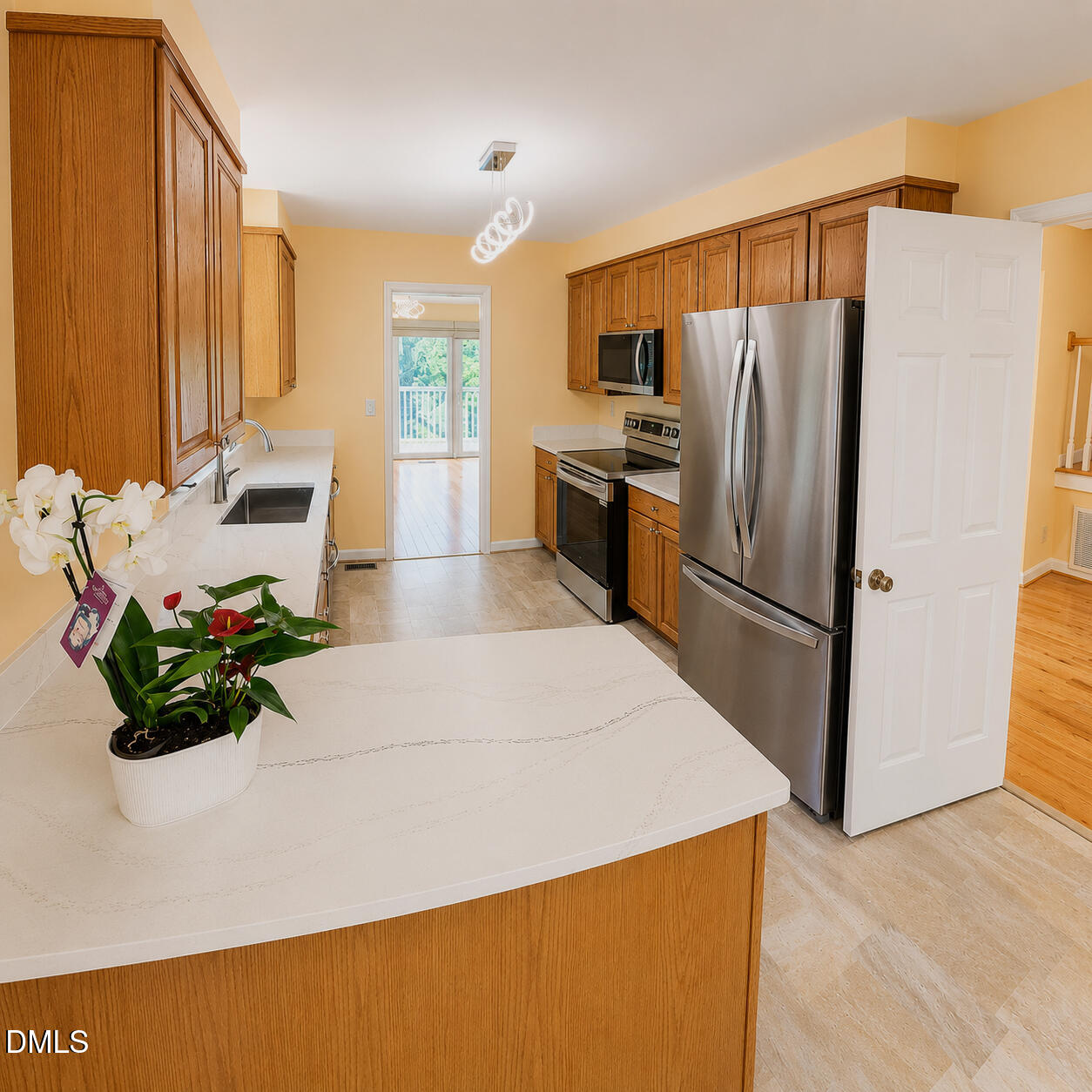 106 Montrose Drive Property Photo 10