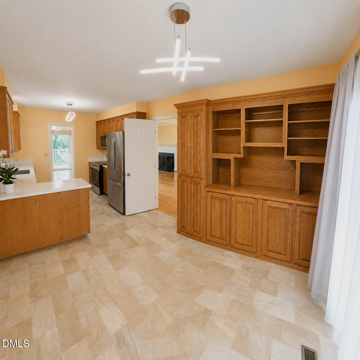 106 Montrose Drive Property Photo 12