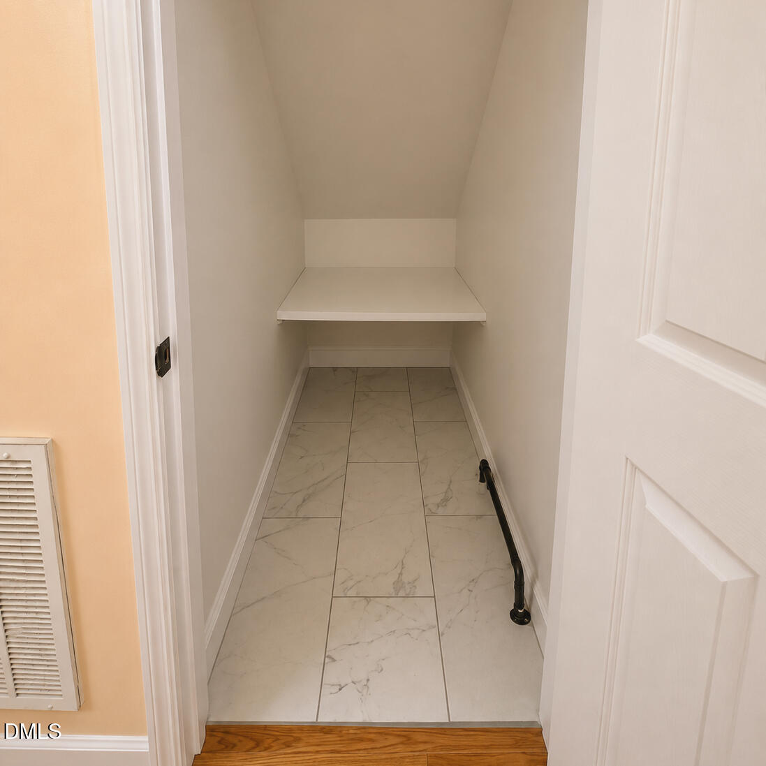 106 Montrose Drive Property Photo 17