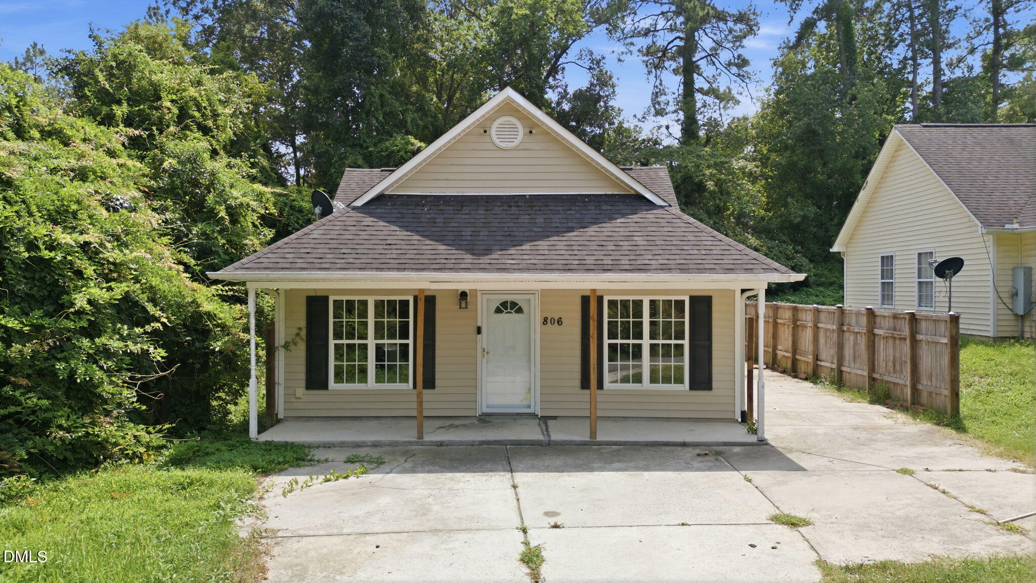 806 Piper Street Property Photo 2