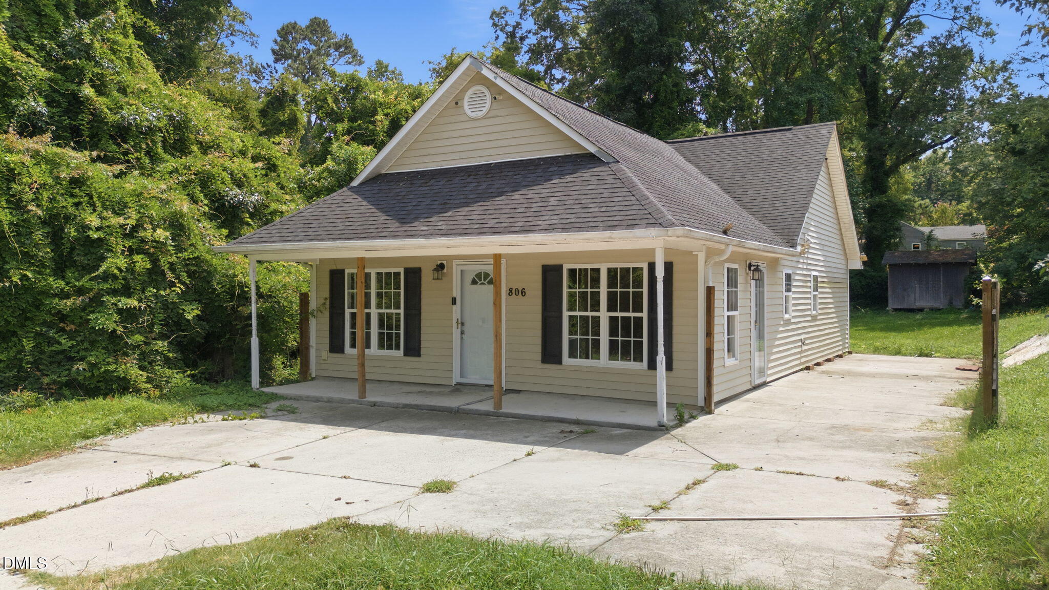 806 Piper Street Property Photo 3