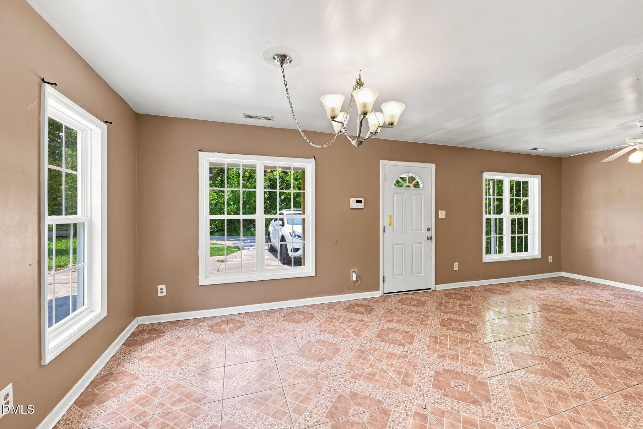 806 Piper Street Property Photo 13