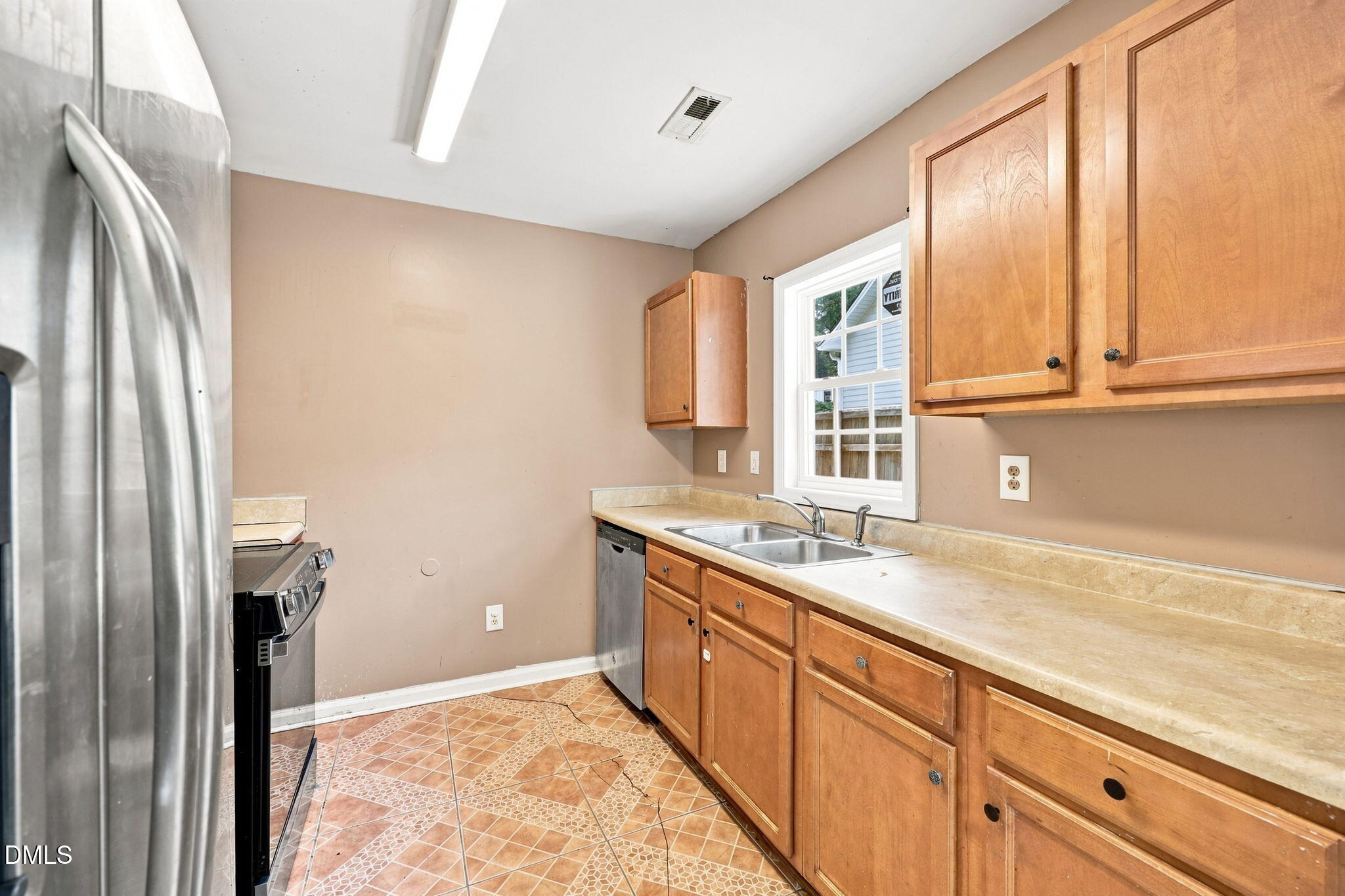 806 Piper Street Property Photo 15