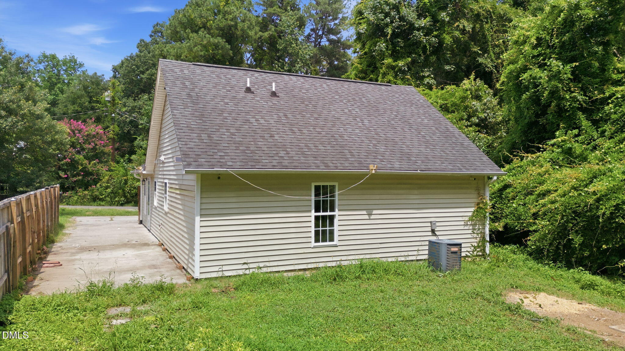 806 Piper Street Property Photo 33