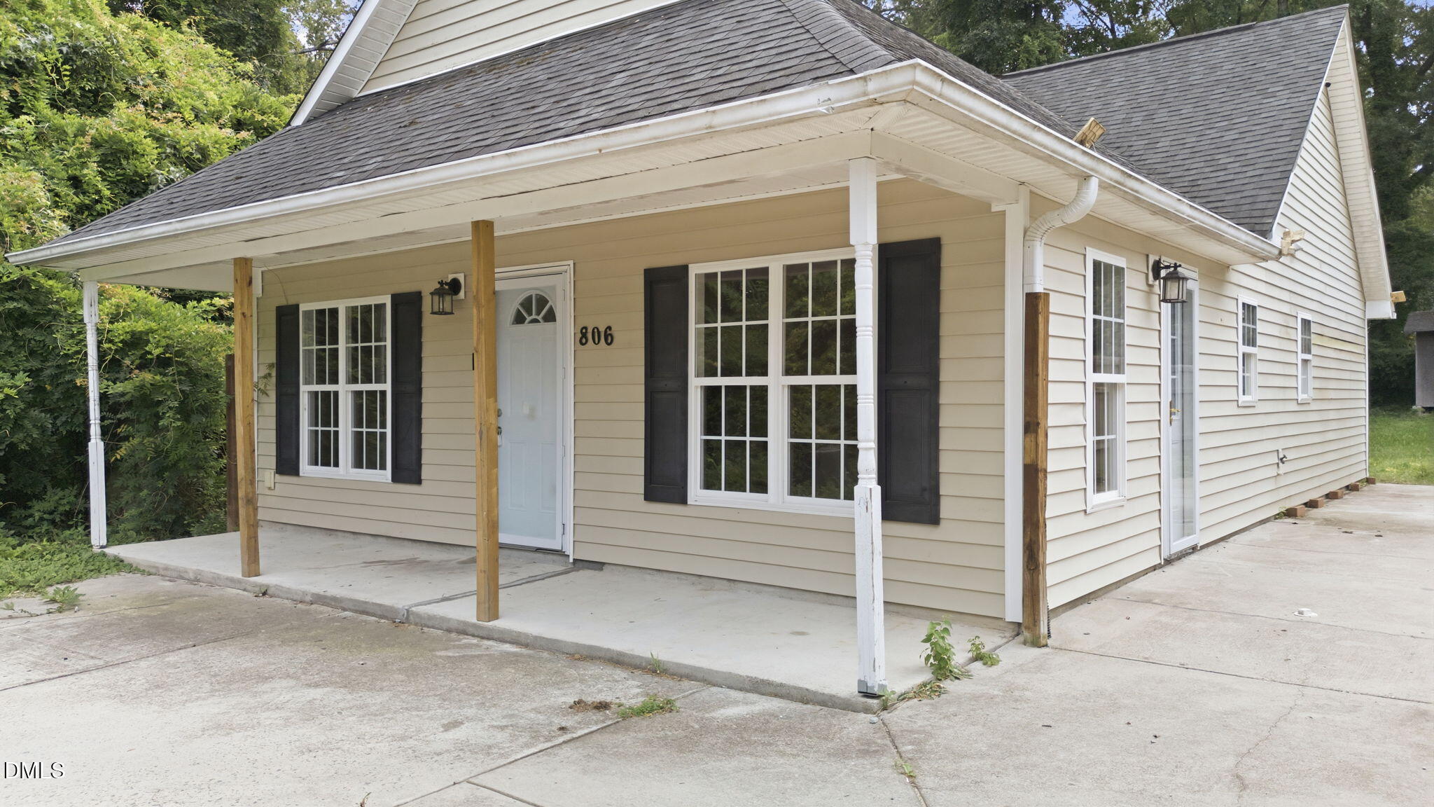806 Piper Street Property Photo 35