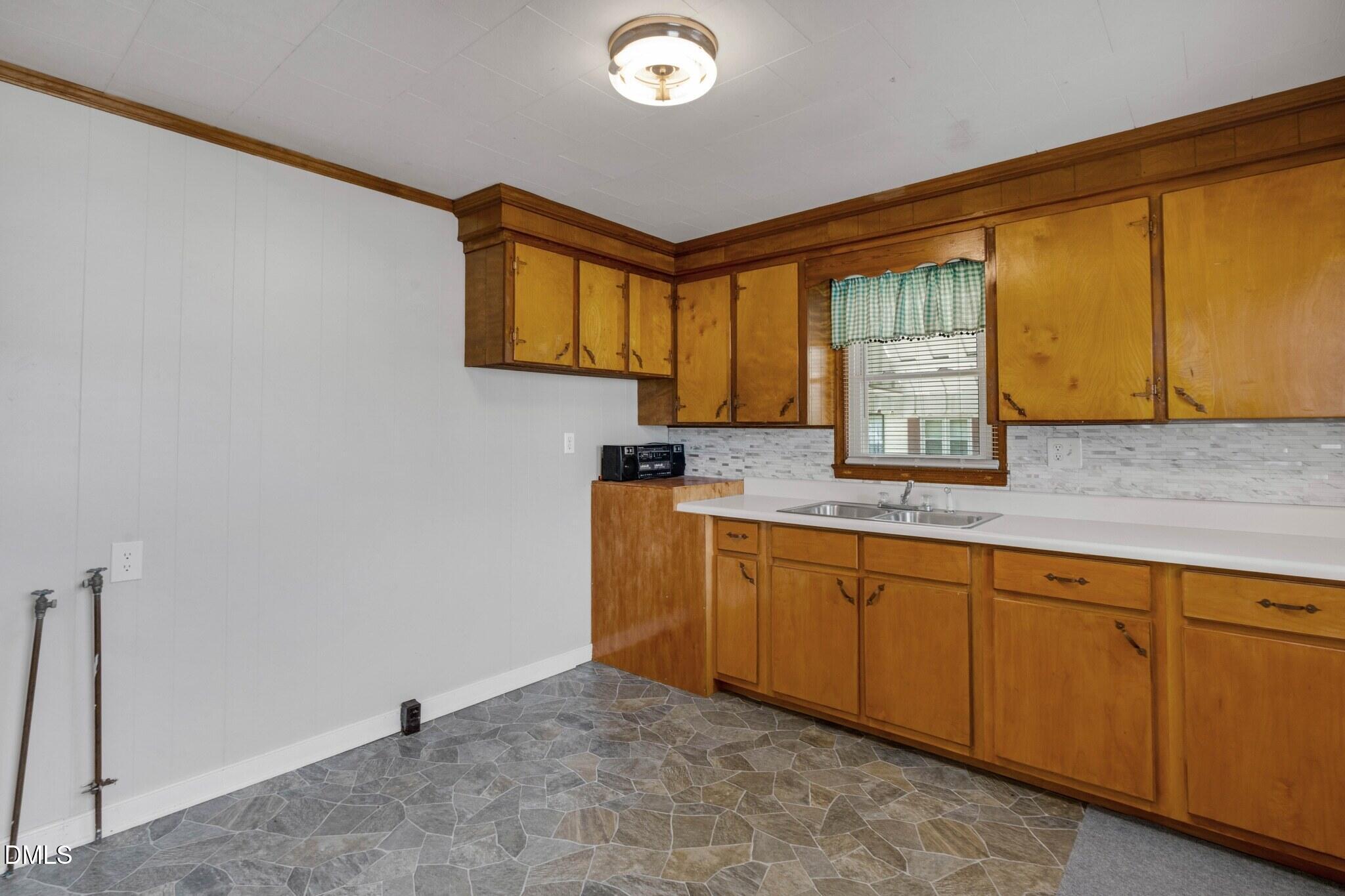 231 Miller Street Property Photo 13
