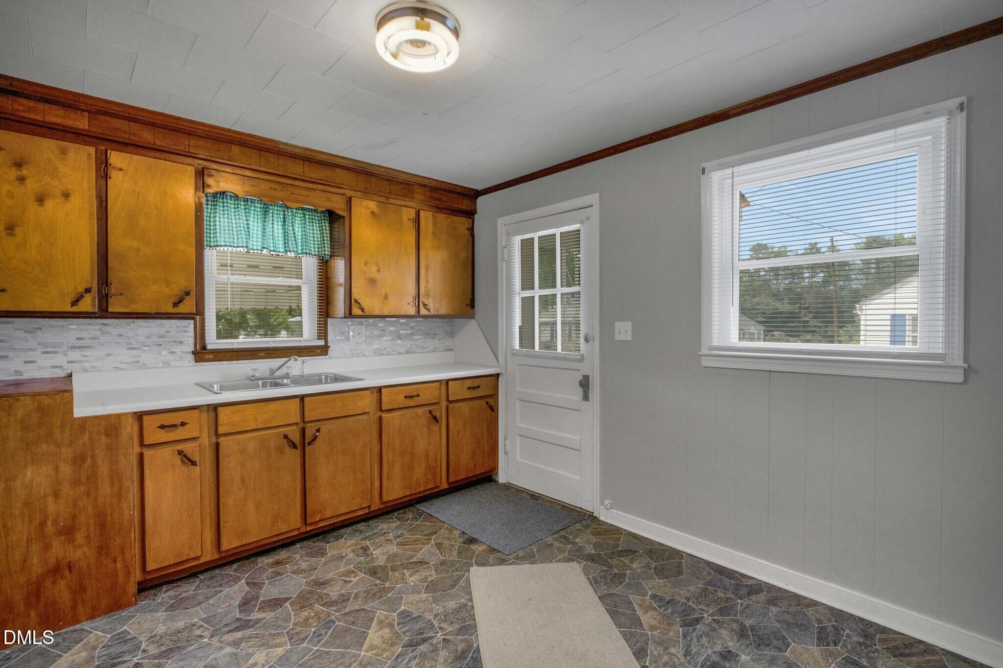 231 Miller Street Property Photo 18