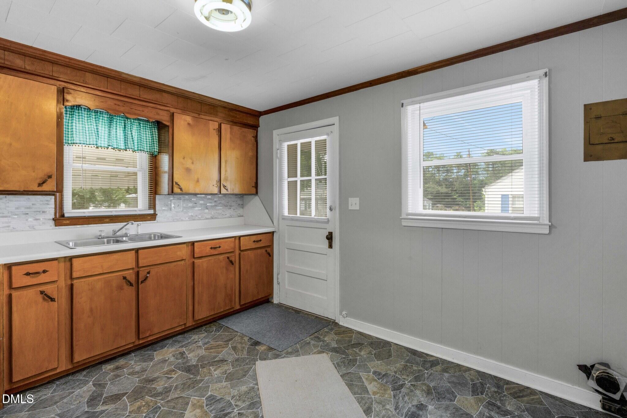231 Miller Street Property Photo 19