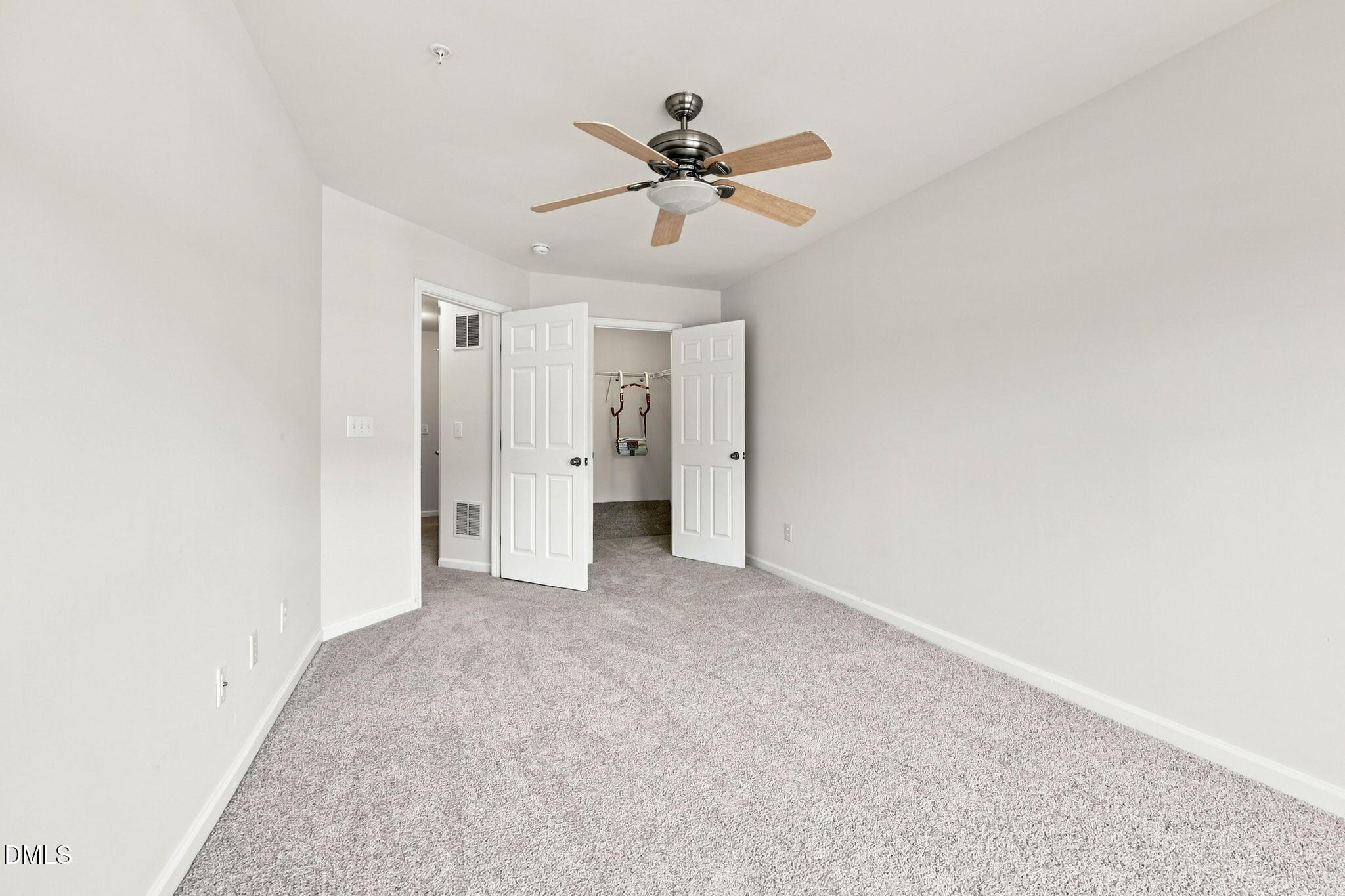 8621 Neuse Club Lane Property Photo 19