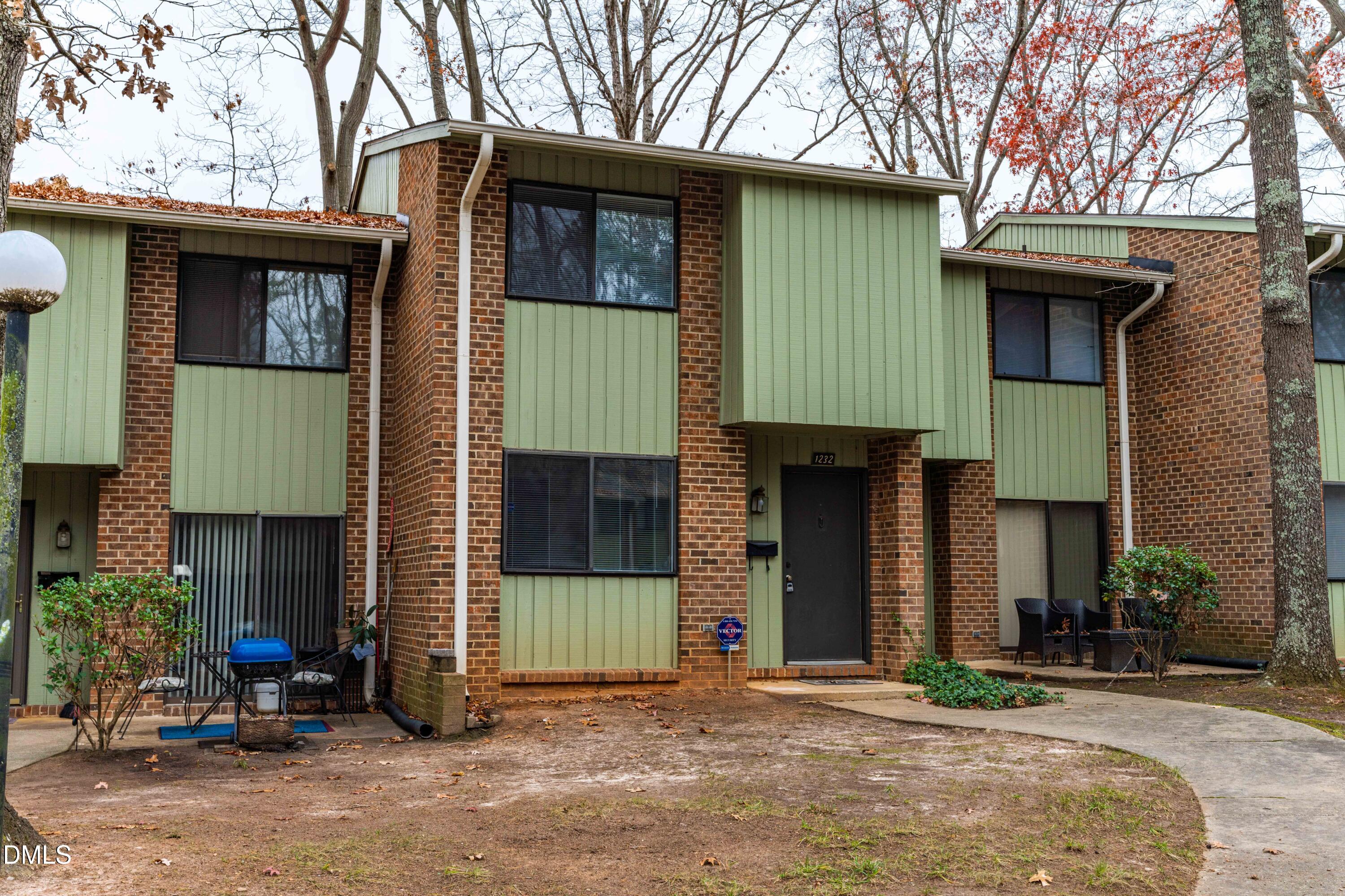 1232 Teakwood Place Property Photo 1