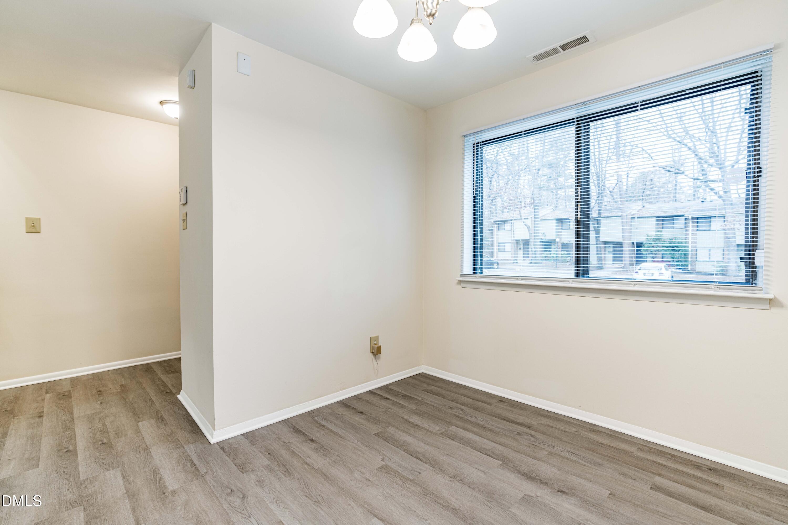 1232 Teakwood Place Property Photo 3