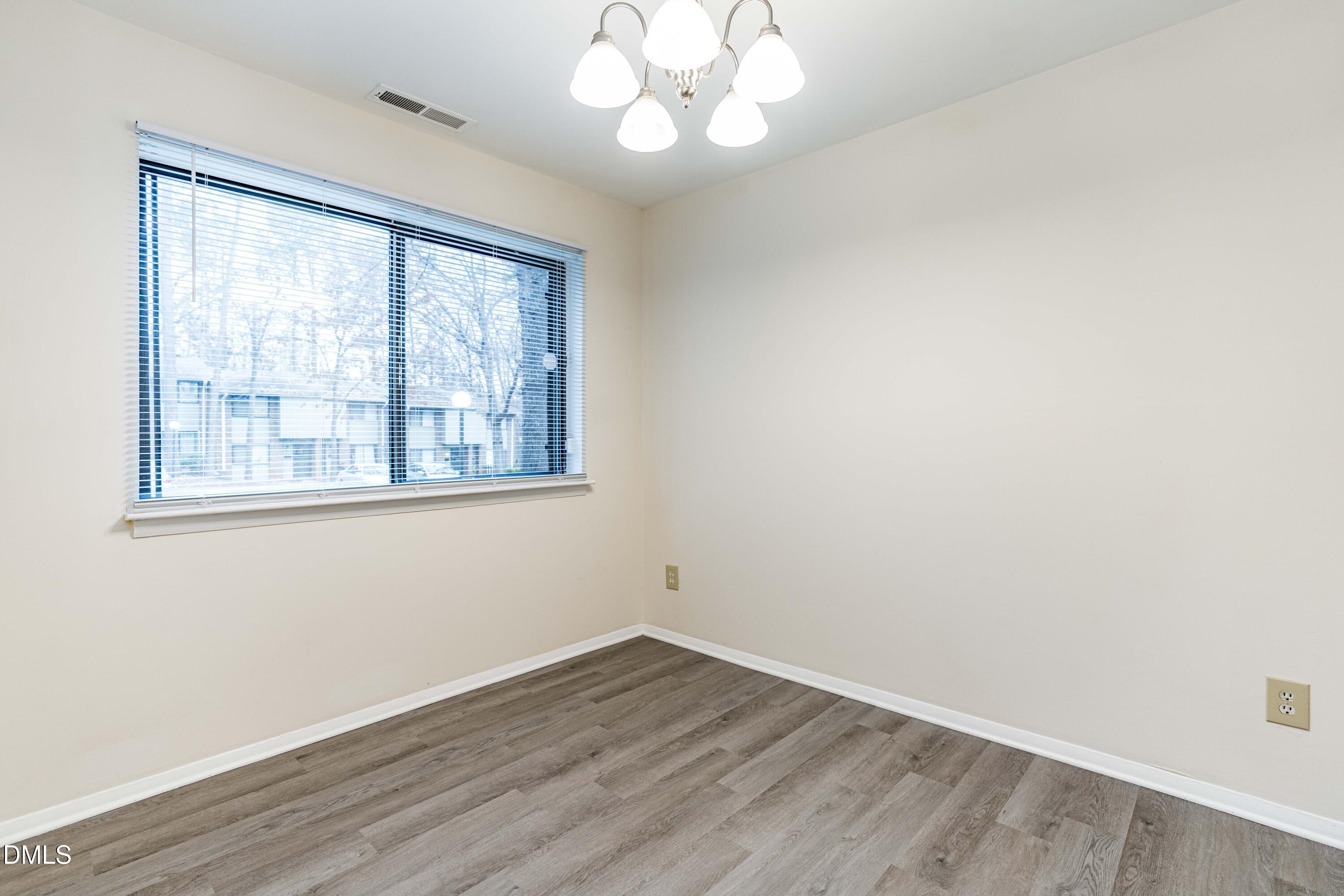 1232 Teakwood Place Property Photo 4